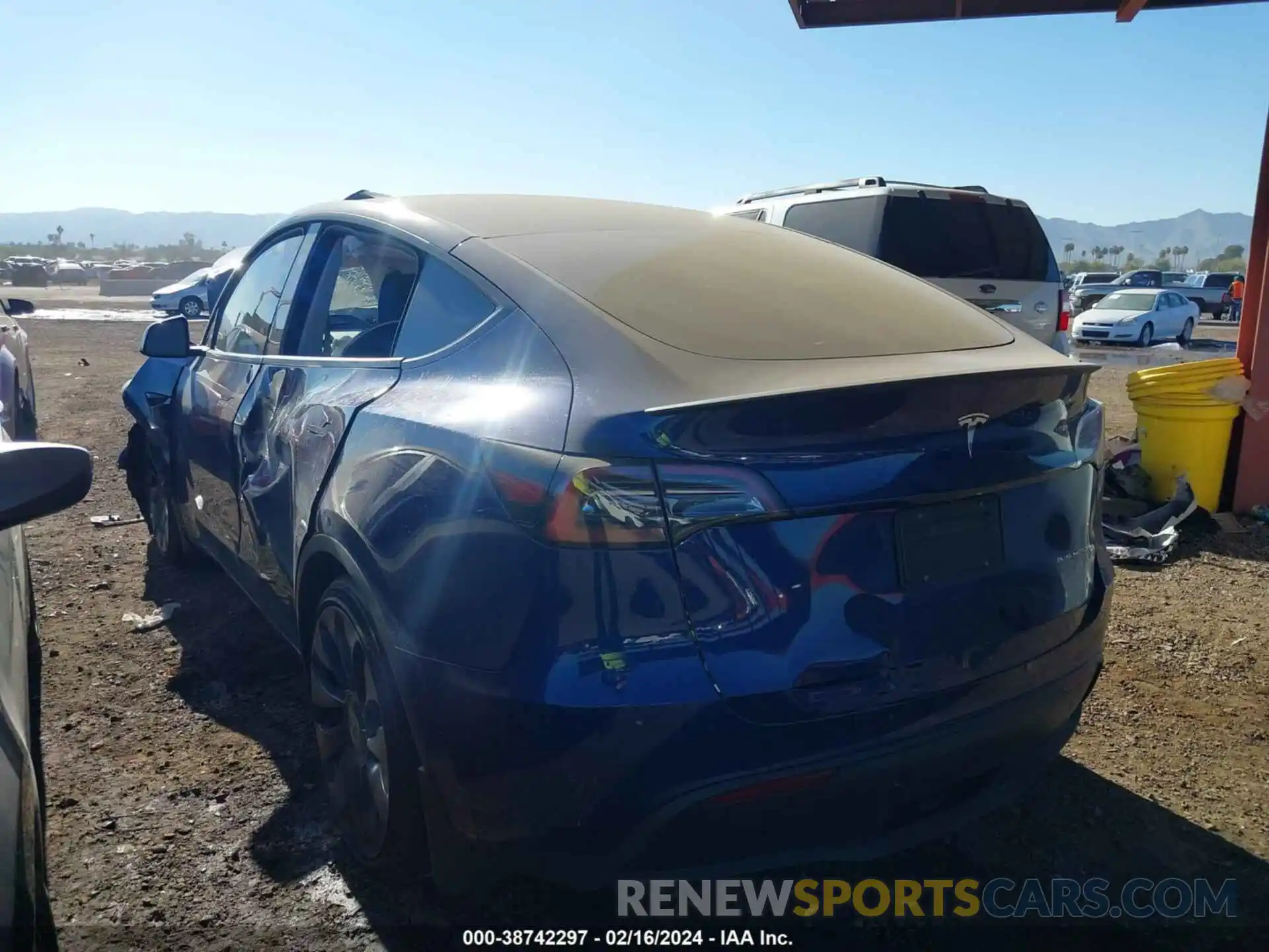 6 Photograph of a damaged car 7SAYGDEF1PF849006 TESLA MODEL Y 2023