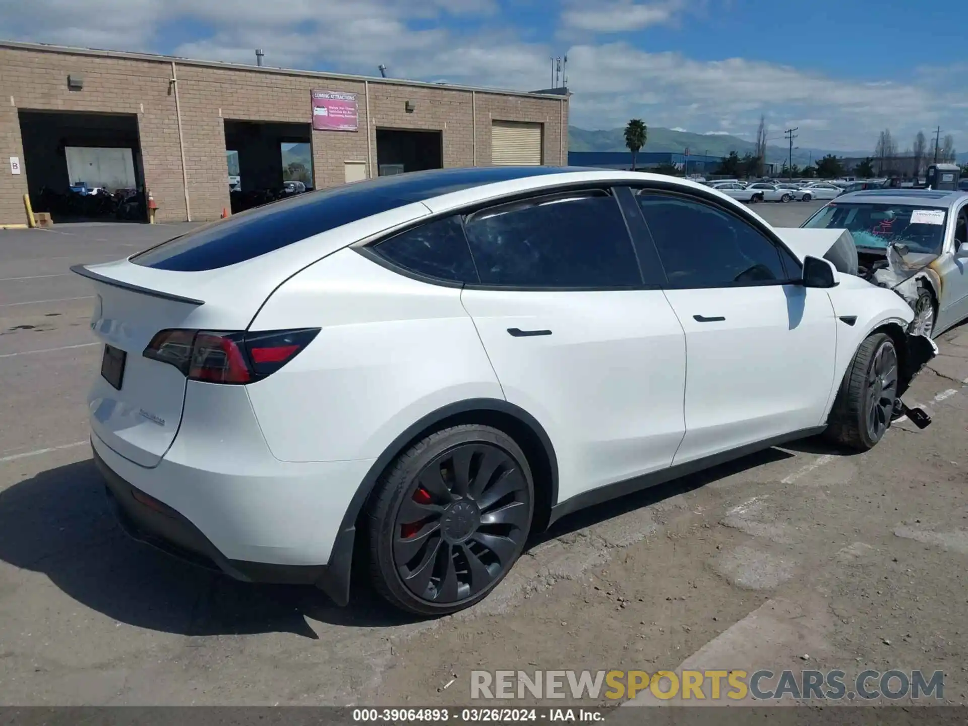 4 Photograph of a damaged car 7SAYGDEF2PF925395 TESLA MODEL Y 2023