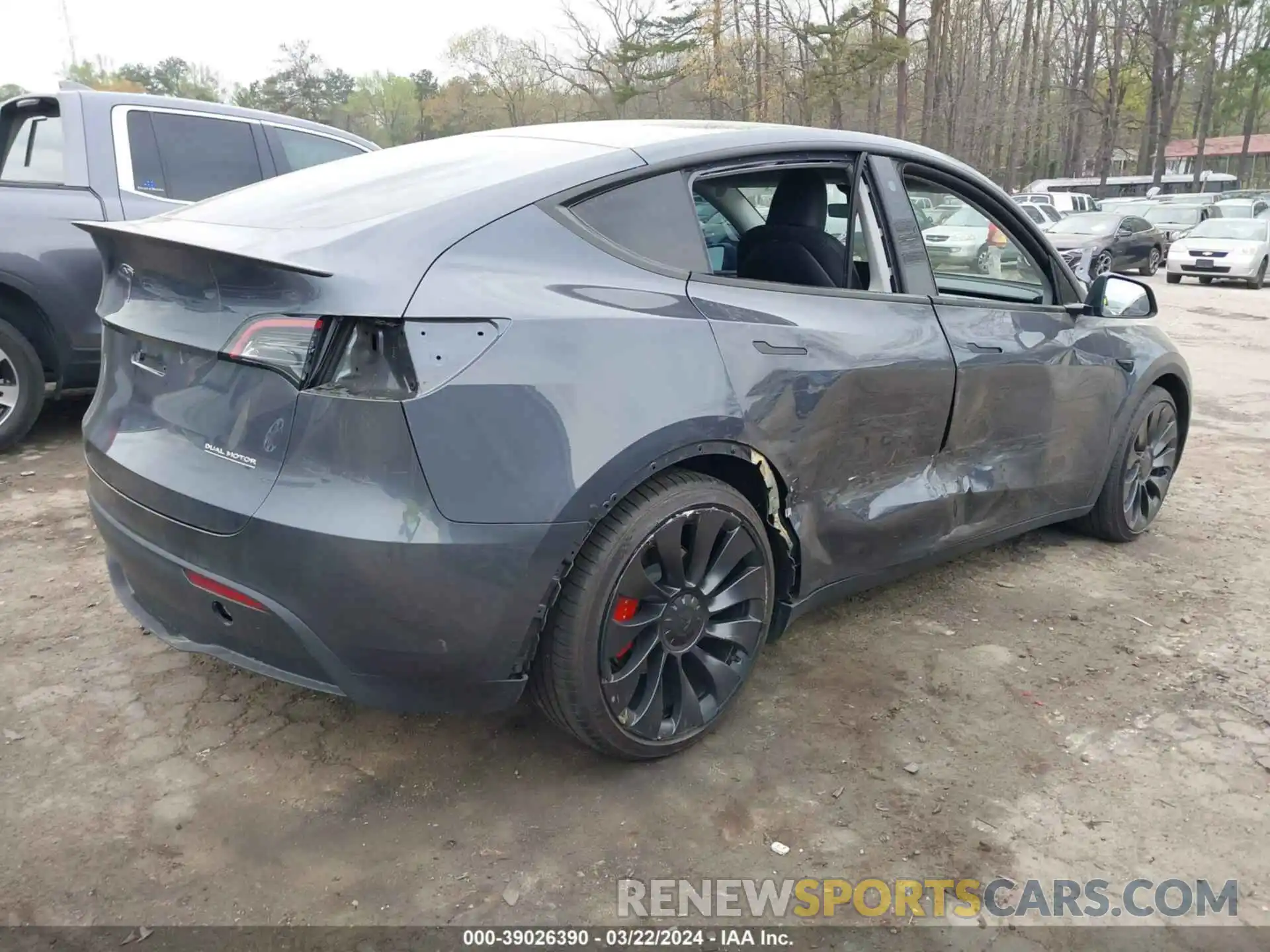 4 Photograph of a damaged car 7SAYGDEF3PF701214 TESLA MODEL Y 2023