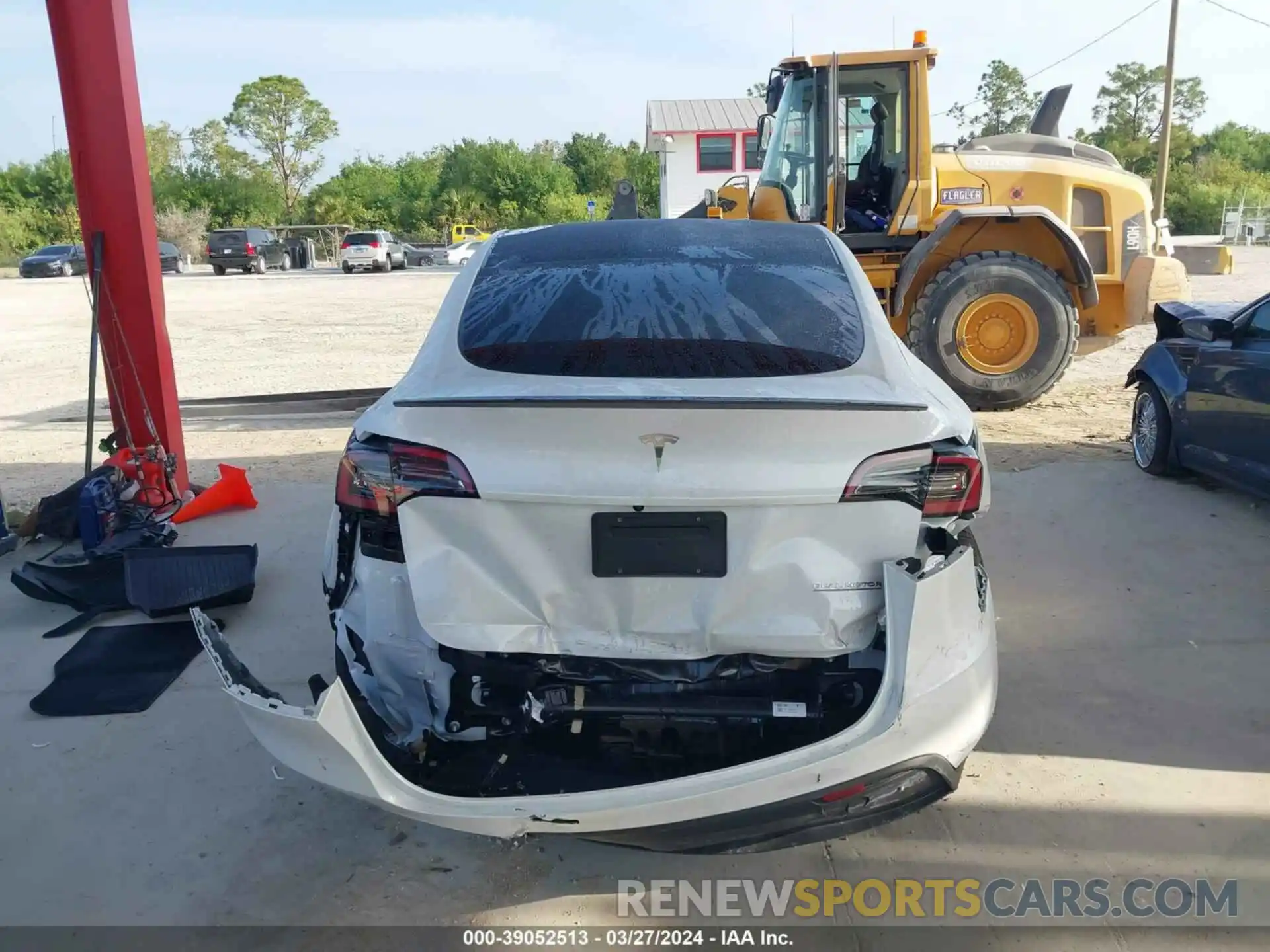 16 Photograph of a damaged car 7SAYGDEF8PF751493 TESLA MODEL Y 2023