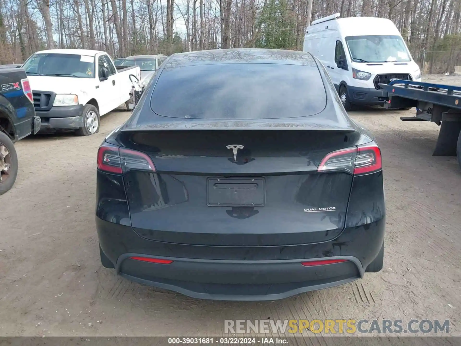 15 Photograph of a damaged car 7SAYGDEF8PF797454 TESLA MODEL Y 2023