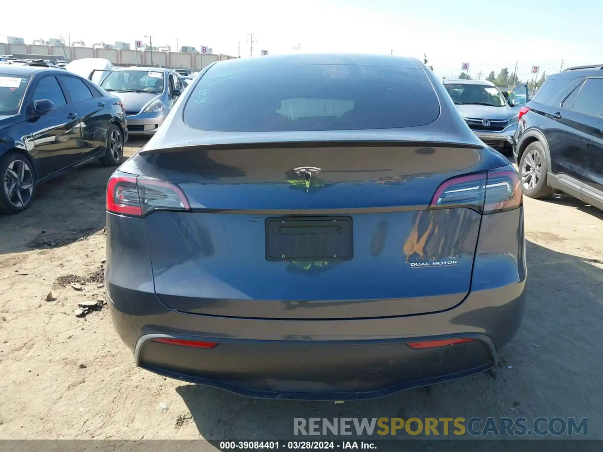 17 Photograph of a damaged car 7SAYGDEF8PF825429 TESLA MODEL Y 2023