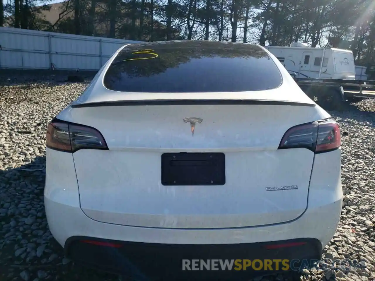 6 Photograph of a damaged car 7SAYGDEF9PF800328 TESLA MODEL Y 2023