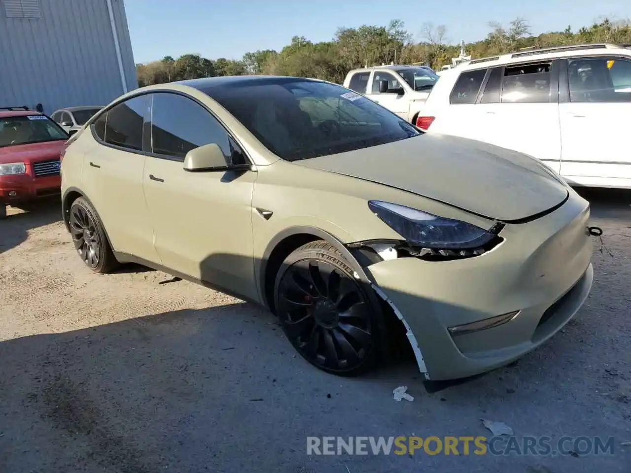 4 Photograph of a damaged car 7SAYGDEFXPF807224 TESLA MODEL Y 2023