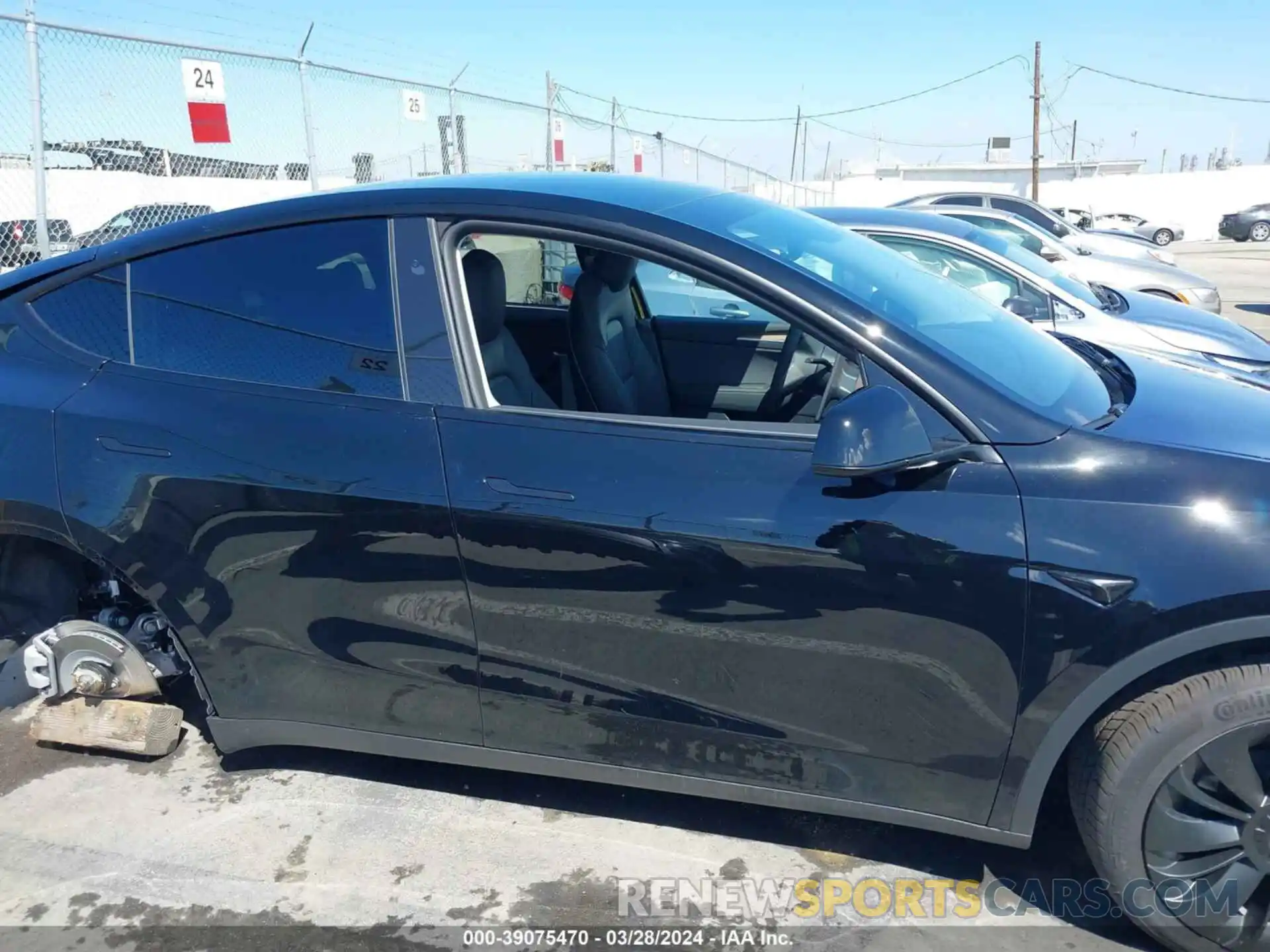 13 Photograph of a damaged car 7SAYGDED5RF010199 TESLA MODEL Y 2024