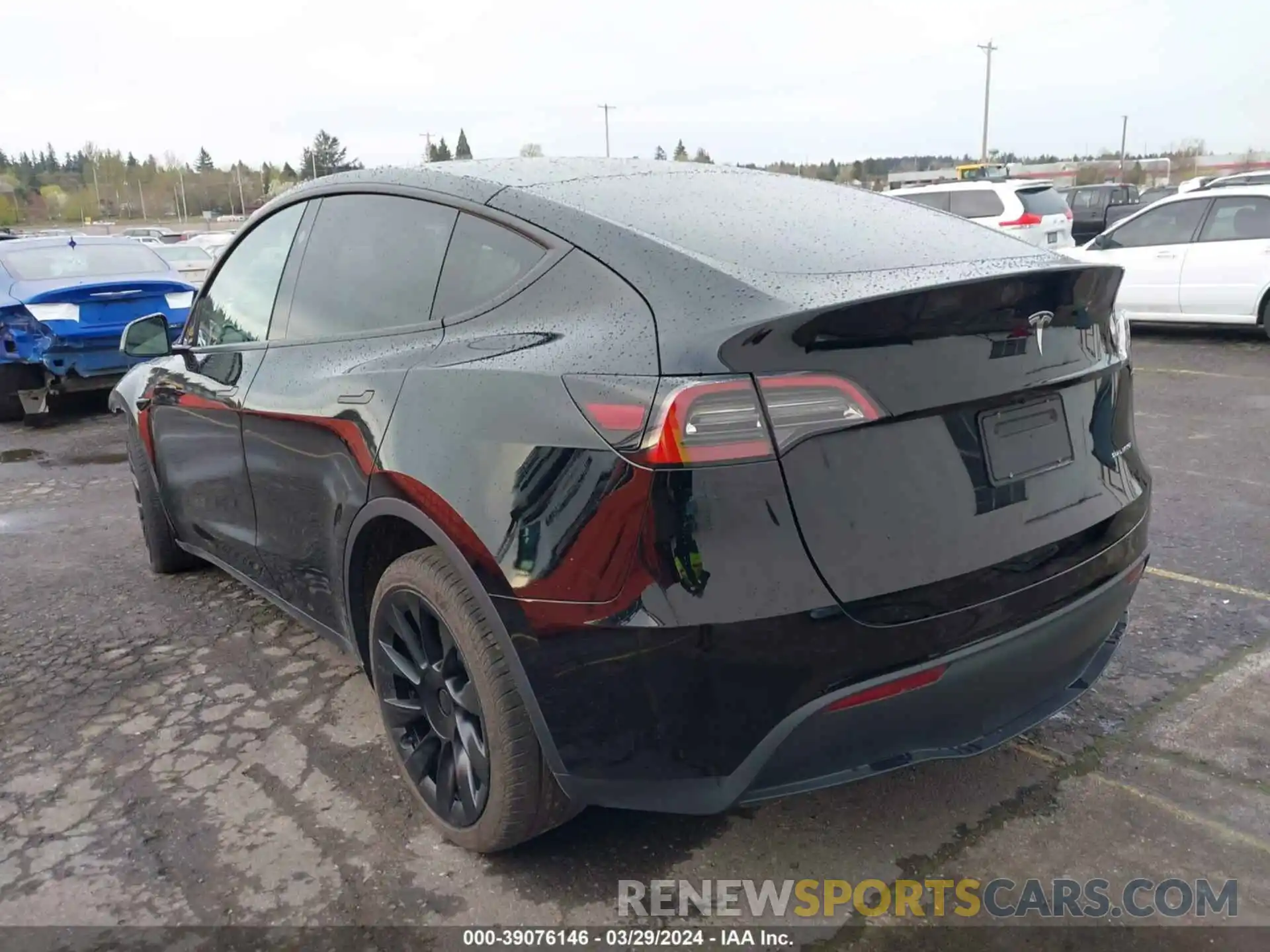 3 Photograph of a damaged car 7SAYGDEE0RF982950 TESLA MODEL Y 2024