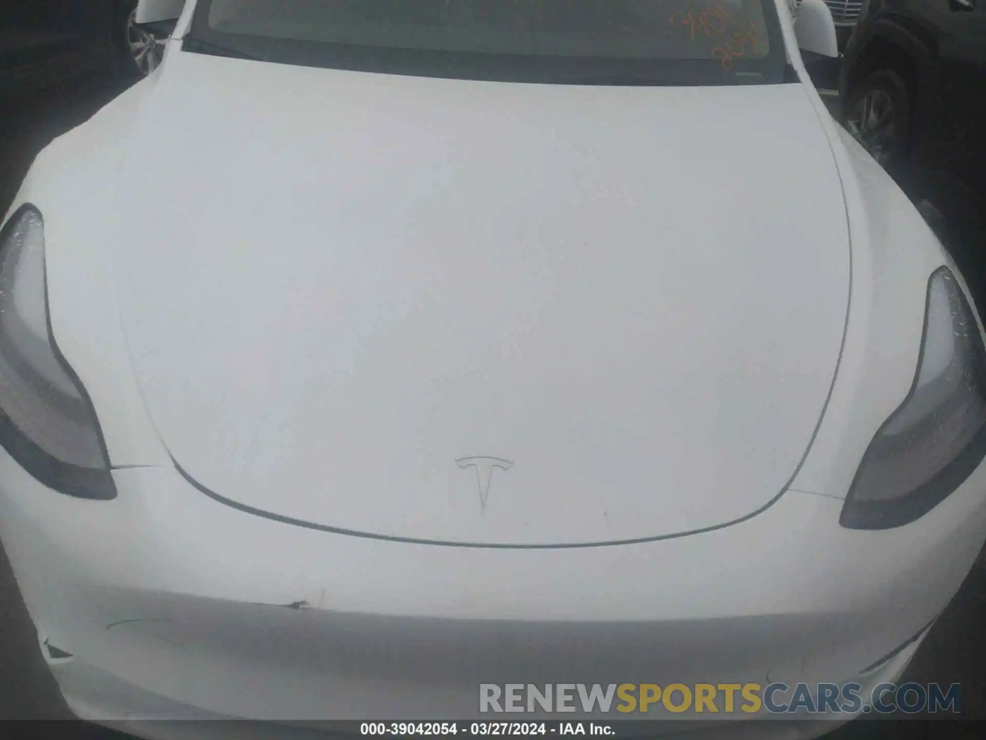 10 Photograph of a damaged car 7SAYGDEE2RA236562 TESLA MODEL Y 2024