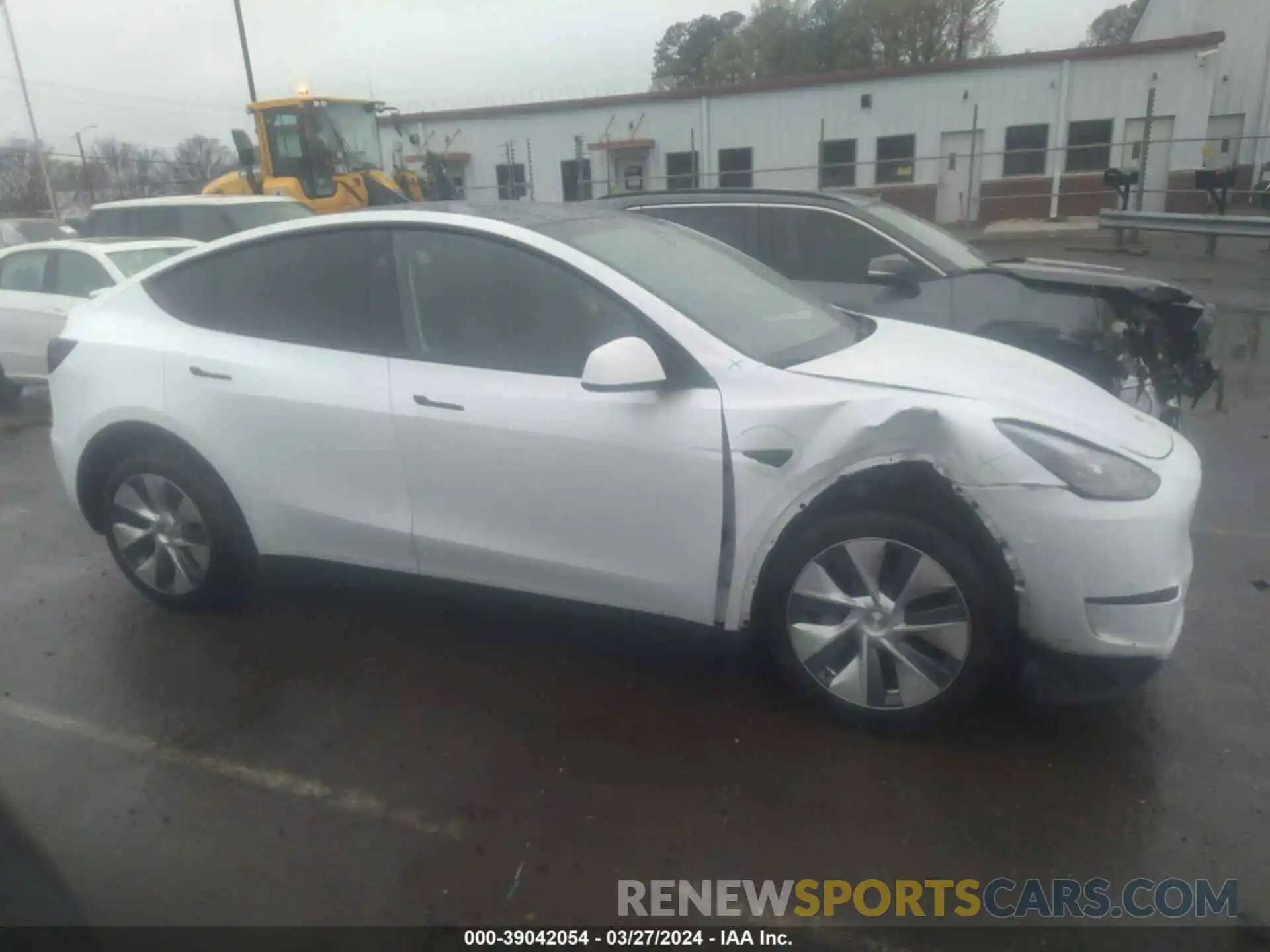 12 Photograph of a damaged car 7SAYGDEE2RA236562 TESLA MODEL Y 2024