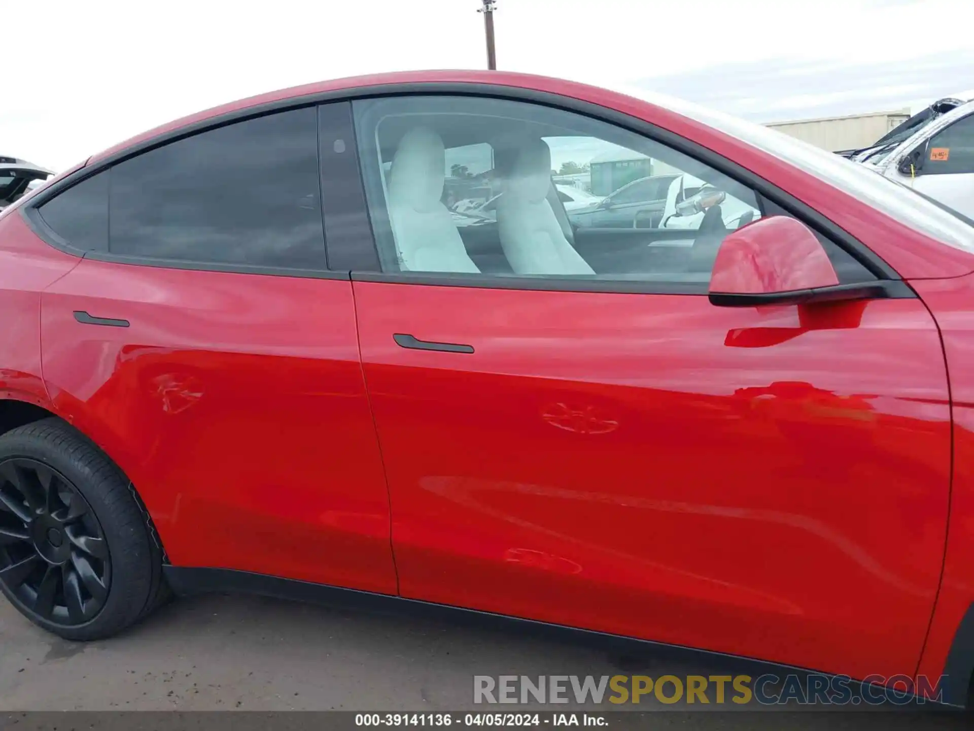 14 Photograph of a damaged car 7SAYGDEE4RA214837 TESLA MODEL Y 2024