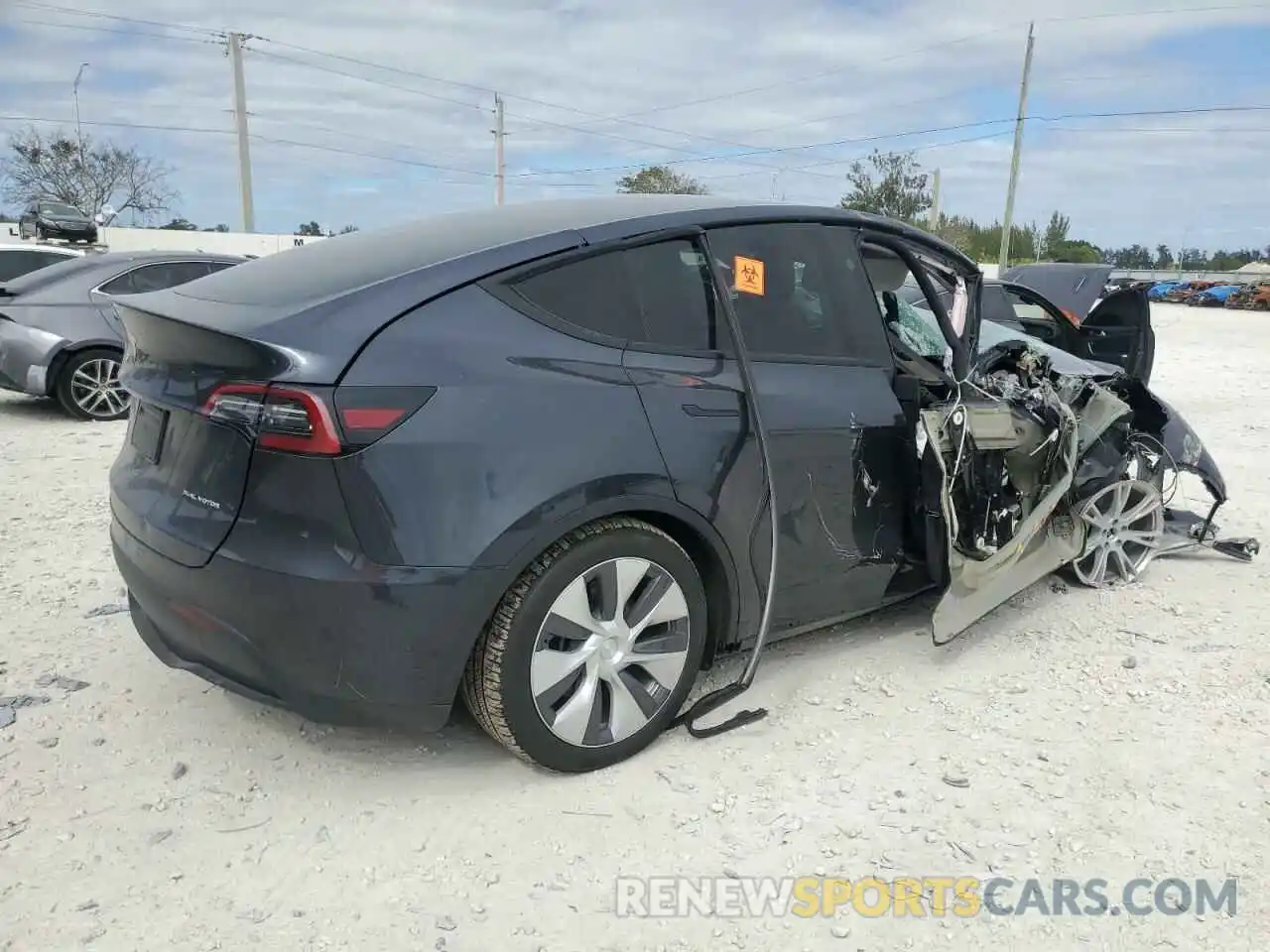 3 Photograph of a damaged car 7SAYGDEE6RA223619 TESLA MODEL Y 2024