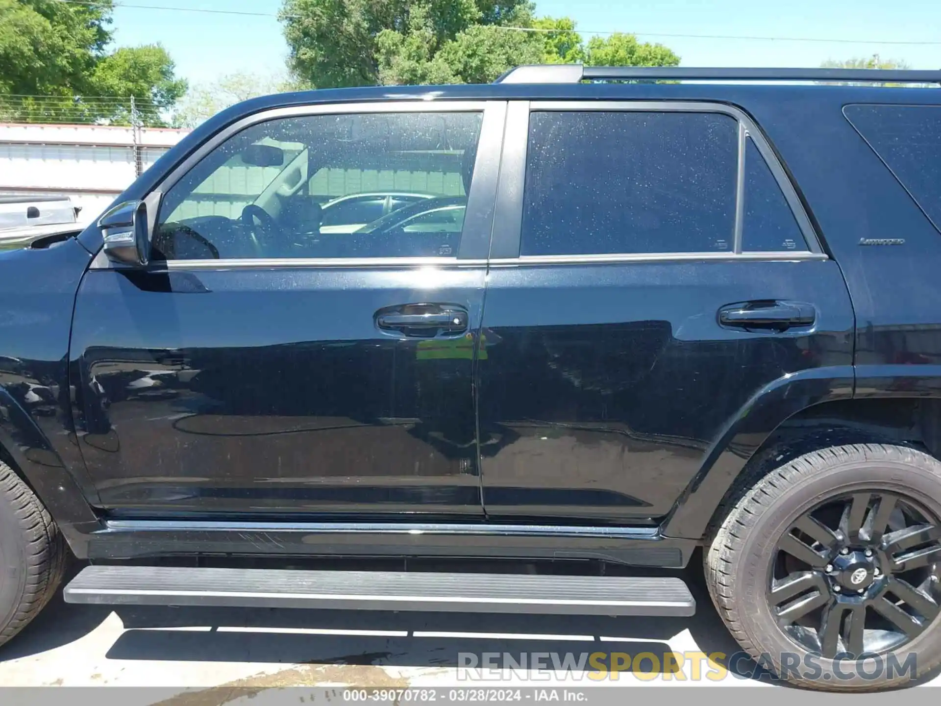 15 Photograph of a damaged car 0JTEU5JR8K5649456 TOYOTA 4-RUNNER 2019