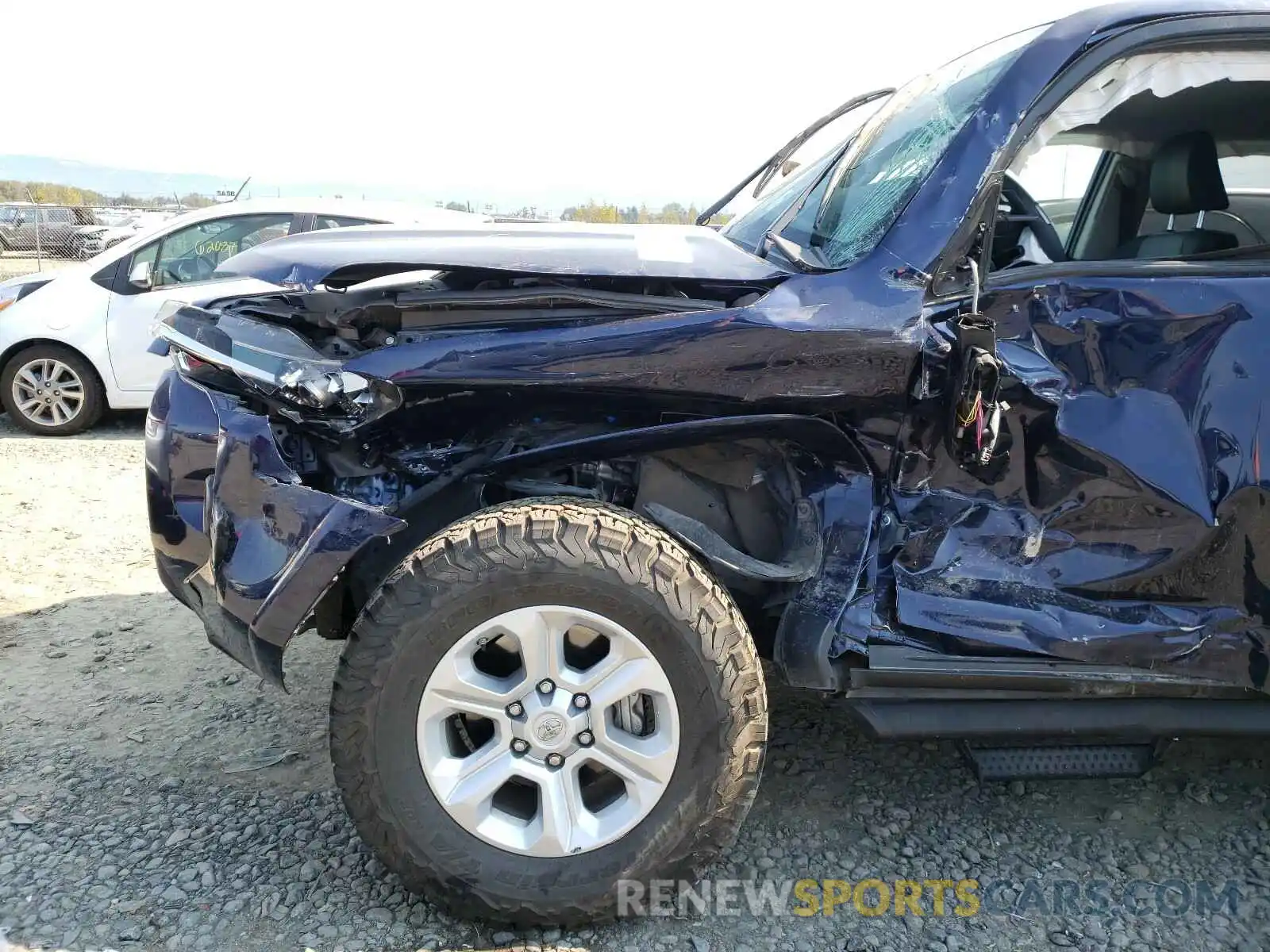 9 Photograph of a damaged car JTEB05JR5K5708897 TOYOTA 4RUNNER 2019