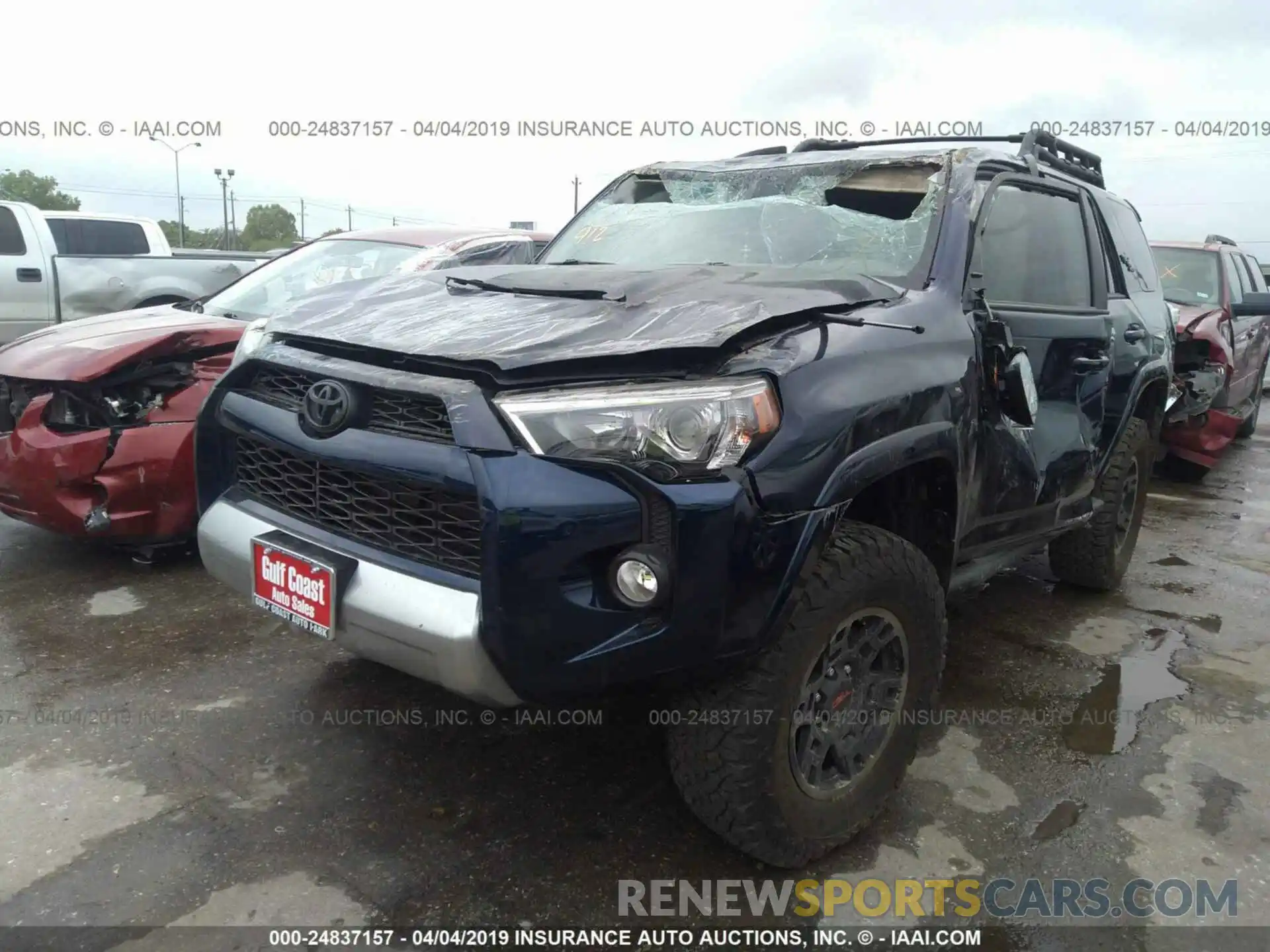 2 Photograph of a damaged car JTEBU5JR0K5616807 TOYOTA 4RUNNER 2019