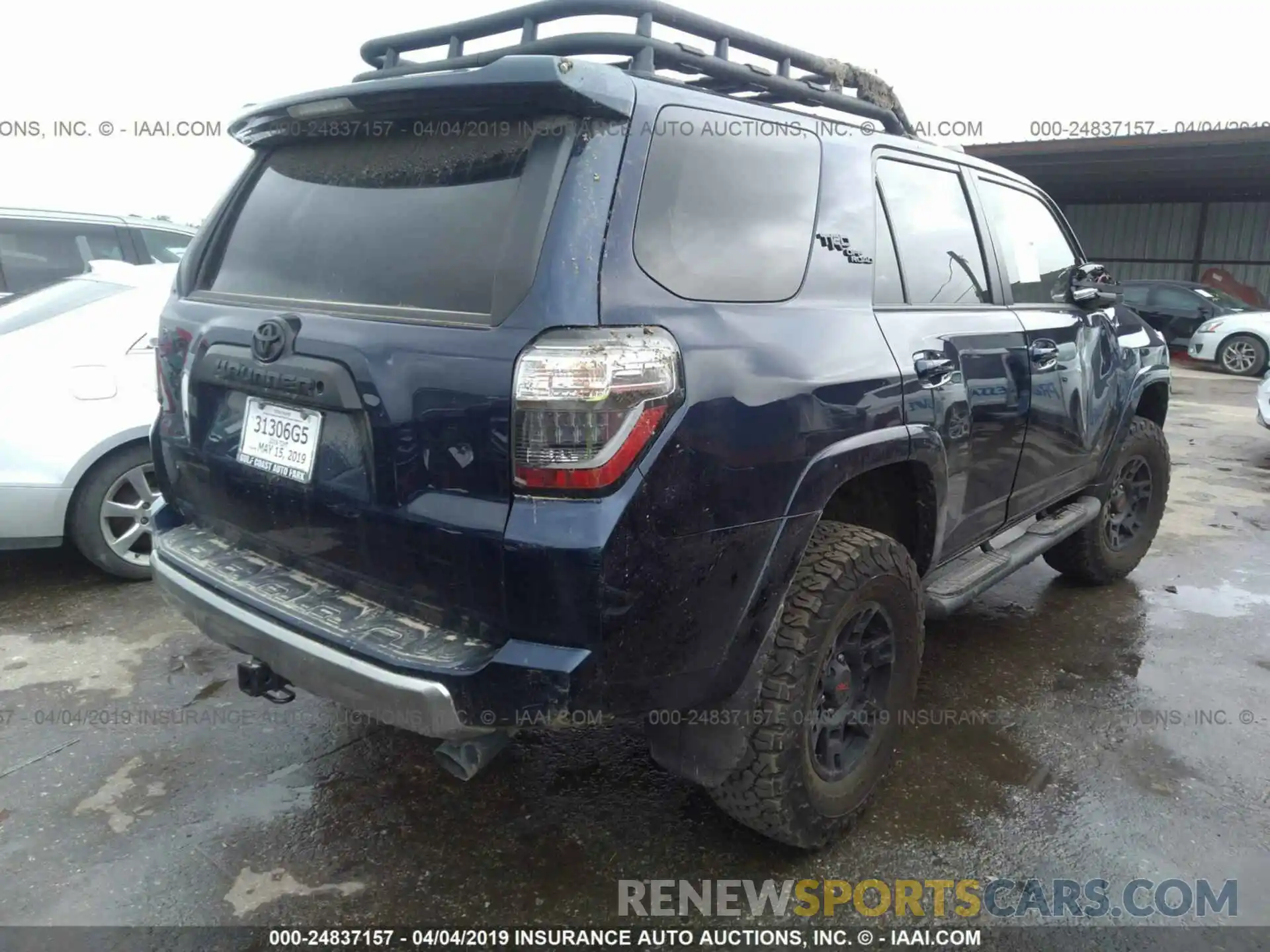 4 Фотография поврежденного автомобиля JTEBU5JR0K5616807 TOYOTA 4RUNNER 2019