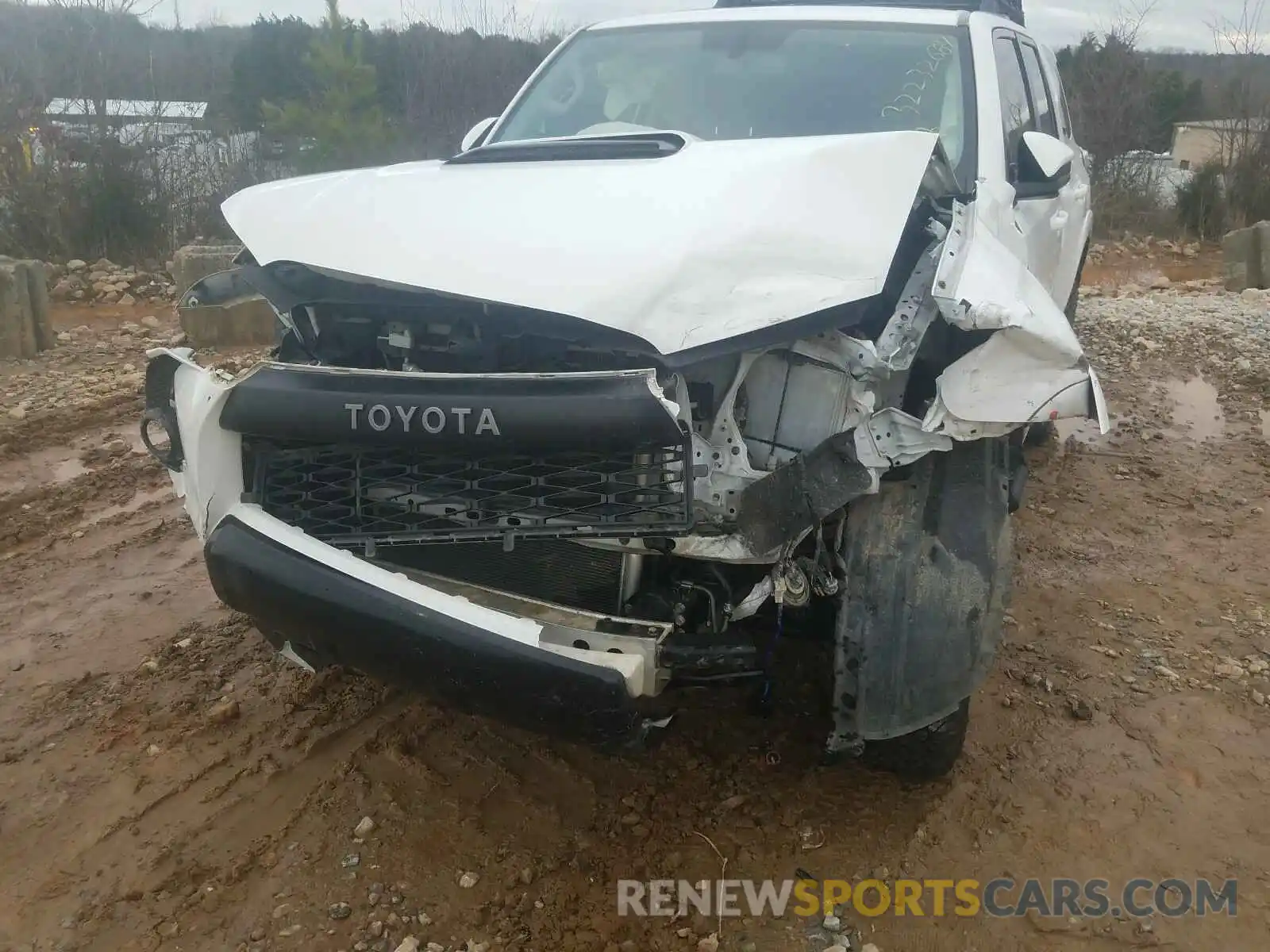 9 Photograph of a damaged car JTEBU5JR0K5620047 TOYOTA 4RUNNER 2019