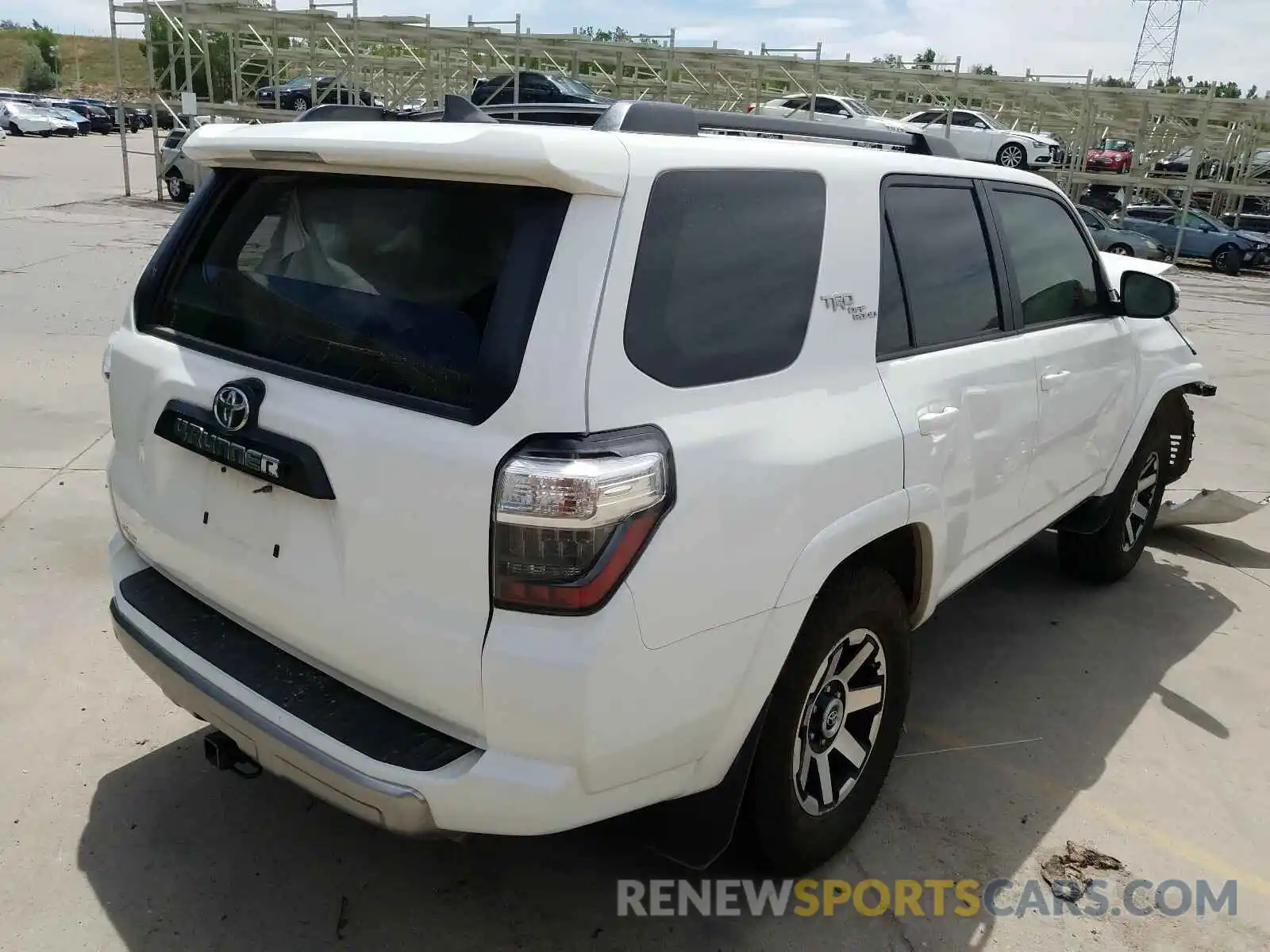 4 Фотография поврежденного автомобиля JTEBU5JR0K5622106 TOYOTA 4RUNNER 2019