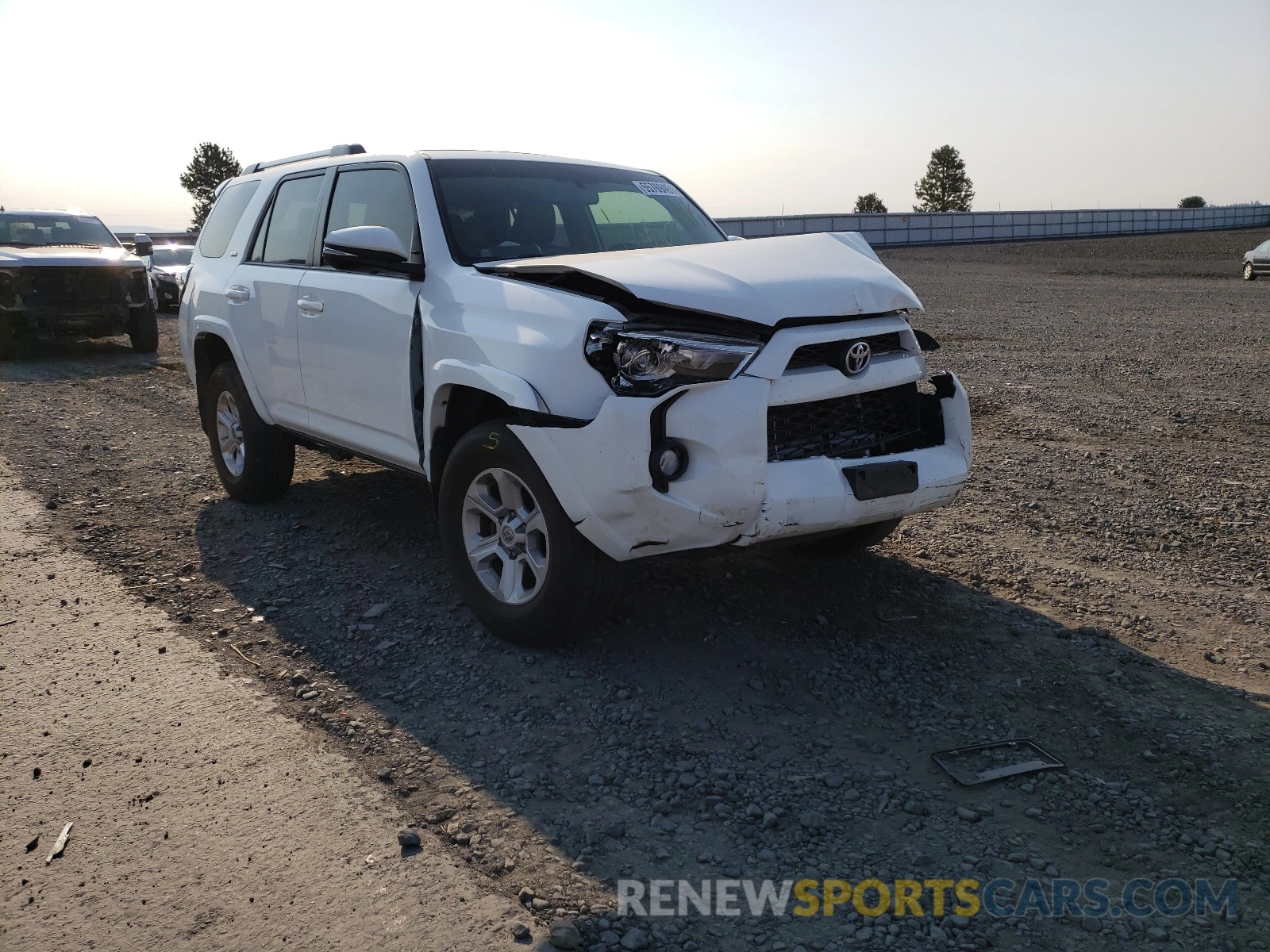 1 Photograph of a damaged car JTEBU5JR0K5624762 TOYOTA 4RUNNER 2019