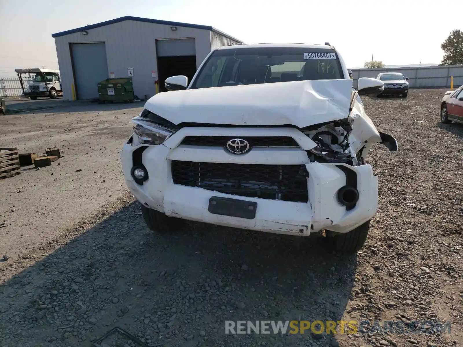 9 Photograph of a damaged car JTEBU5JR0K5624762 TOYOTA 4RUNNER 2019