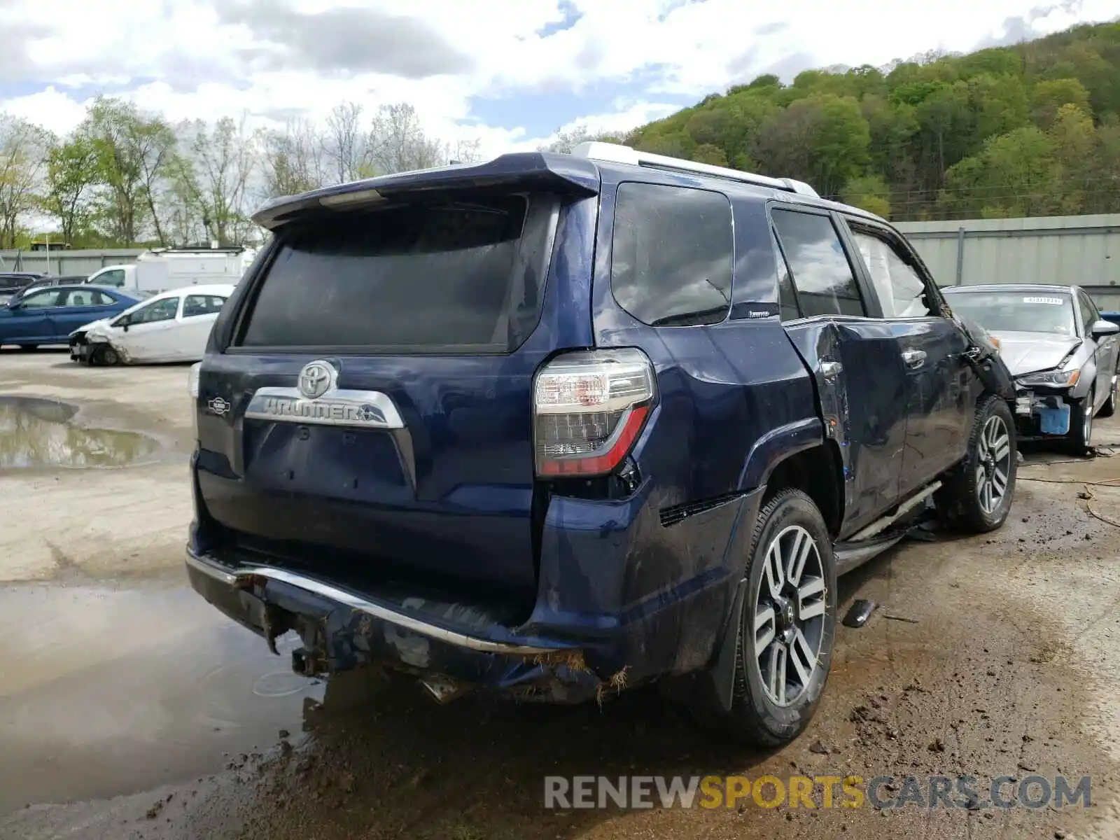 4 Photograph of a damaged car JTEBU5JR0K5626916 TOYOTA 4RUNNER 2019