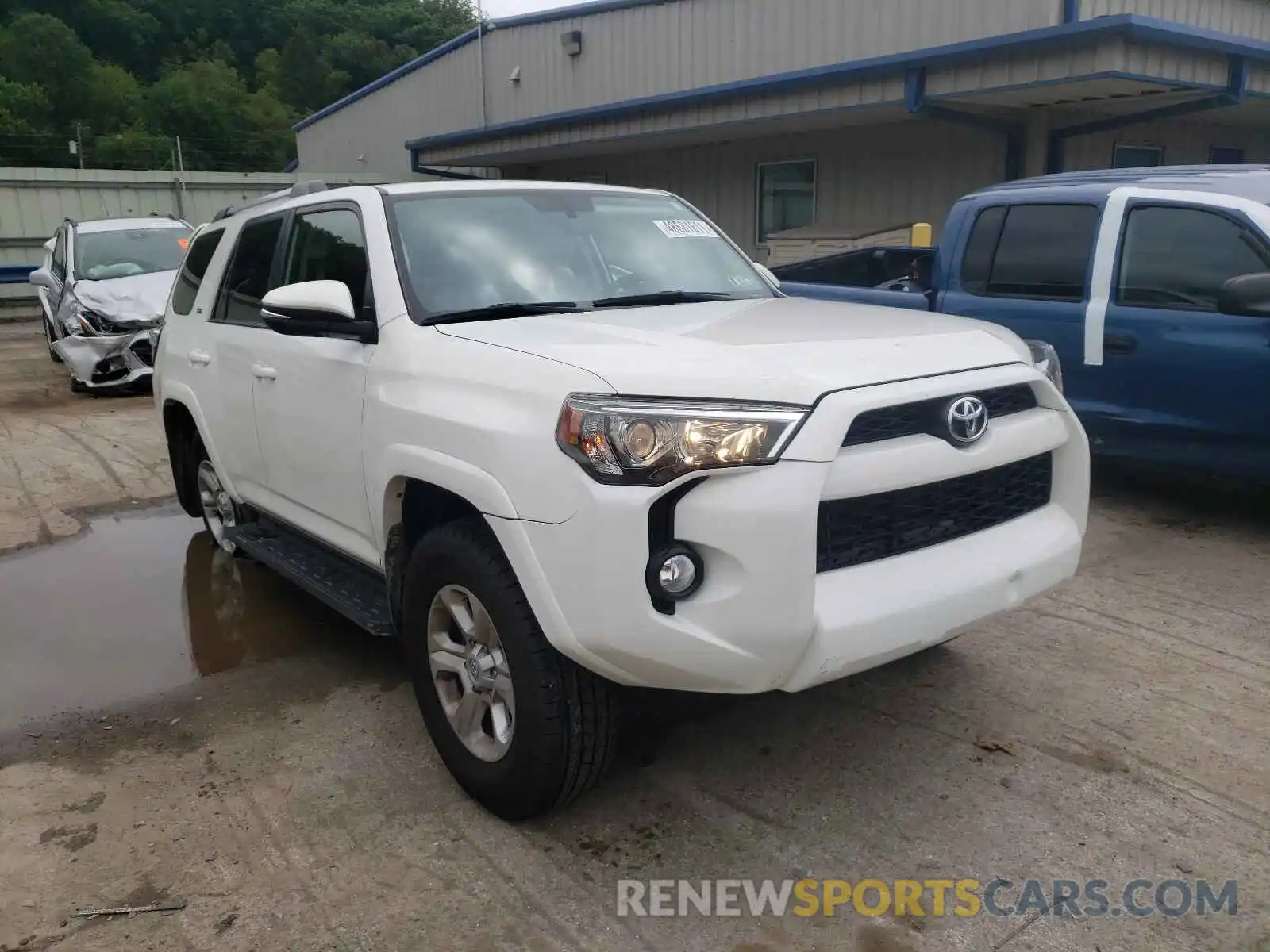 1 Photograph of a damaged car JTEBU5JR0K5632652 TOYOTA 4RUNNER 2019