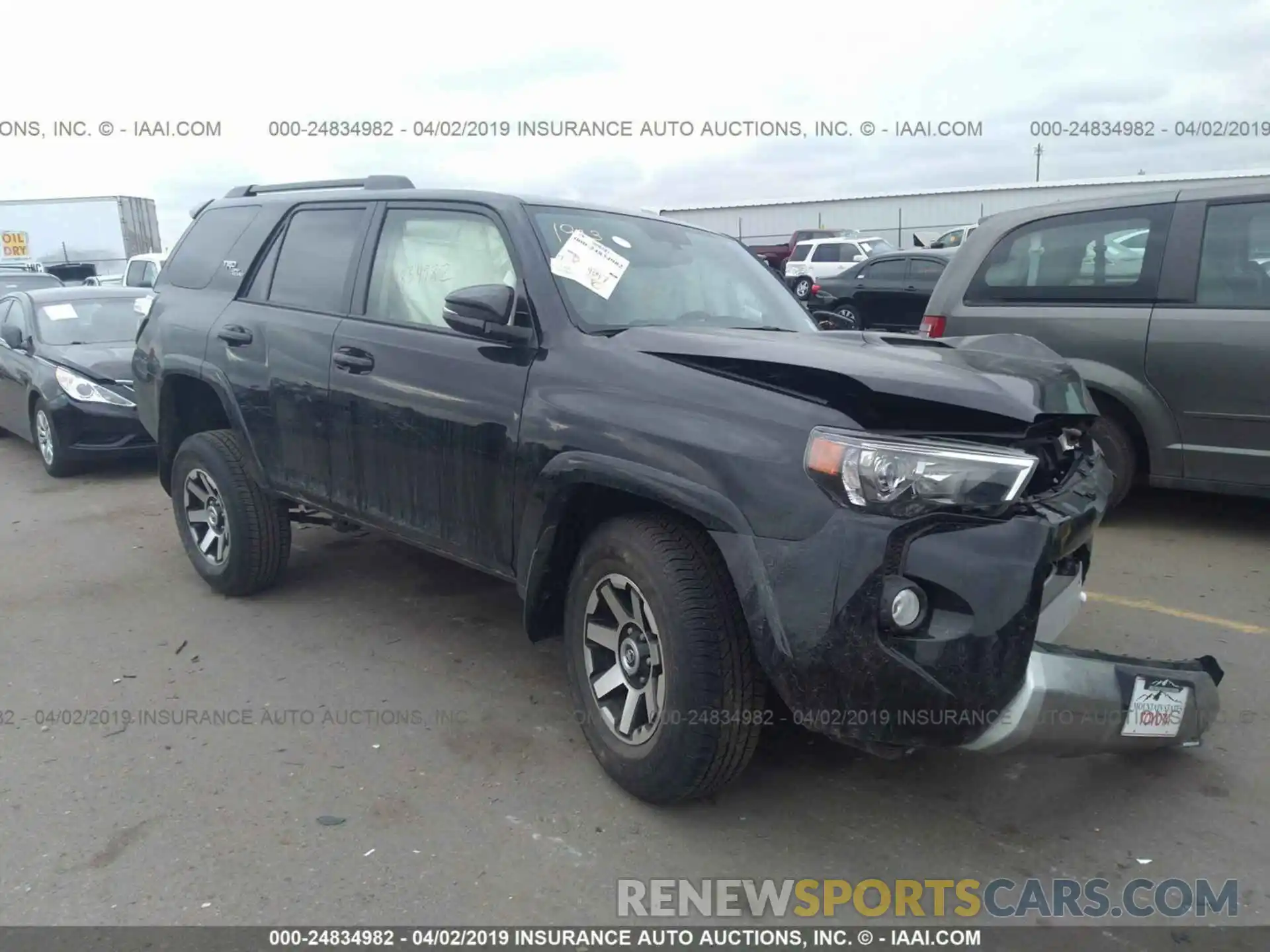 1 Фотография поврежденного автомобиля JTEBU5JR0K5635373 TOYOTA 4RUNNER 2019