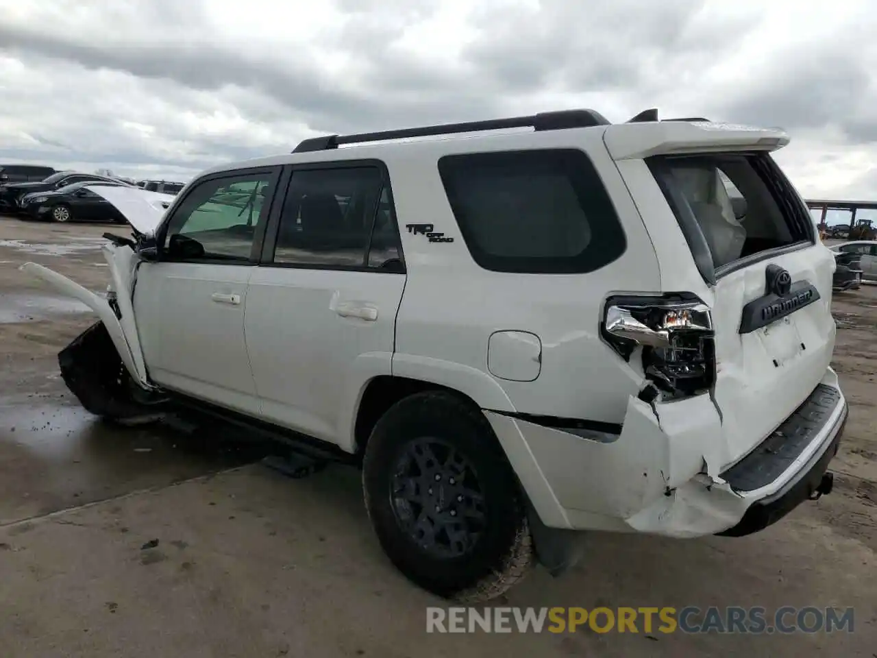 2 Photograph of a damaged car JTEBU5JR0K5638015 TOYOTA 4RUNNER 2019