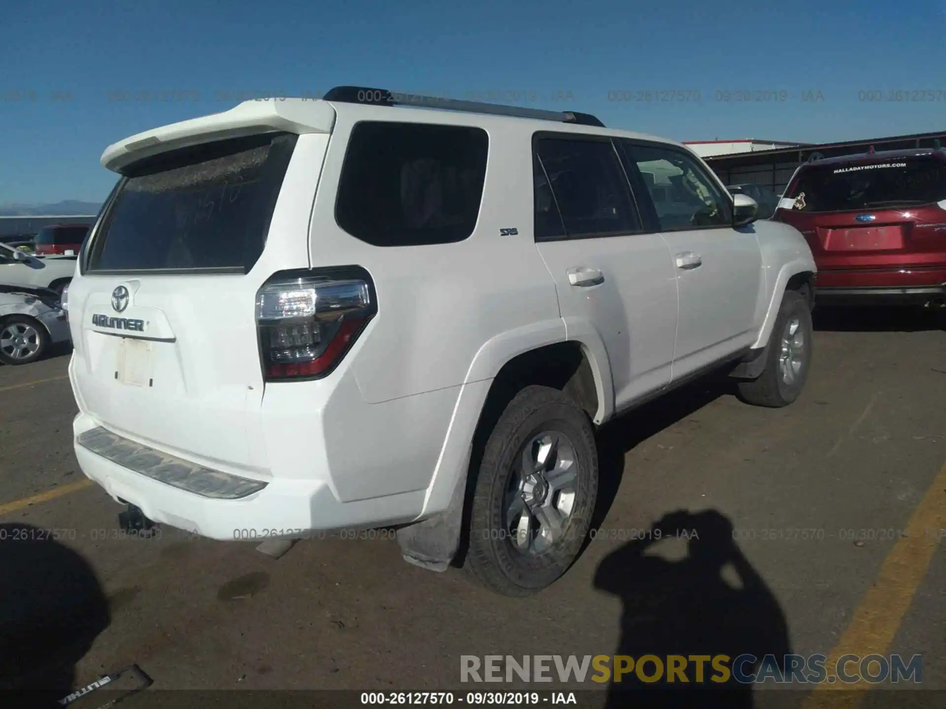 4 Фотография поврежденного автомобиля JTEBU5JR0K5639245 TOYOTA 4RUNNER 2019