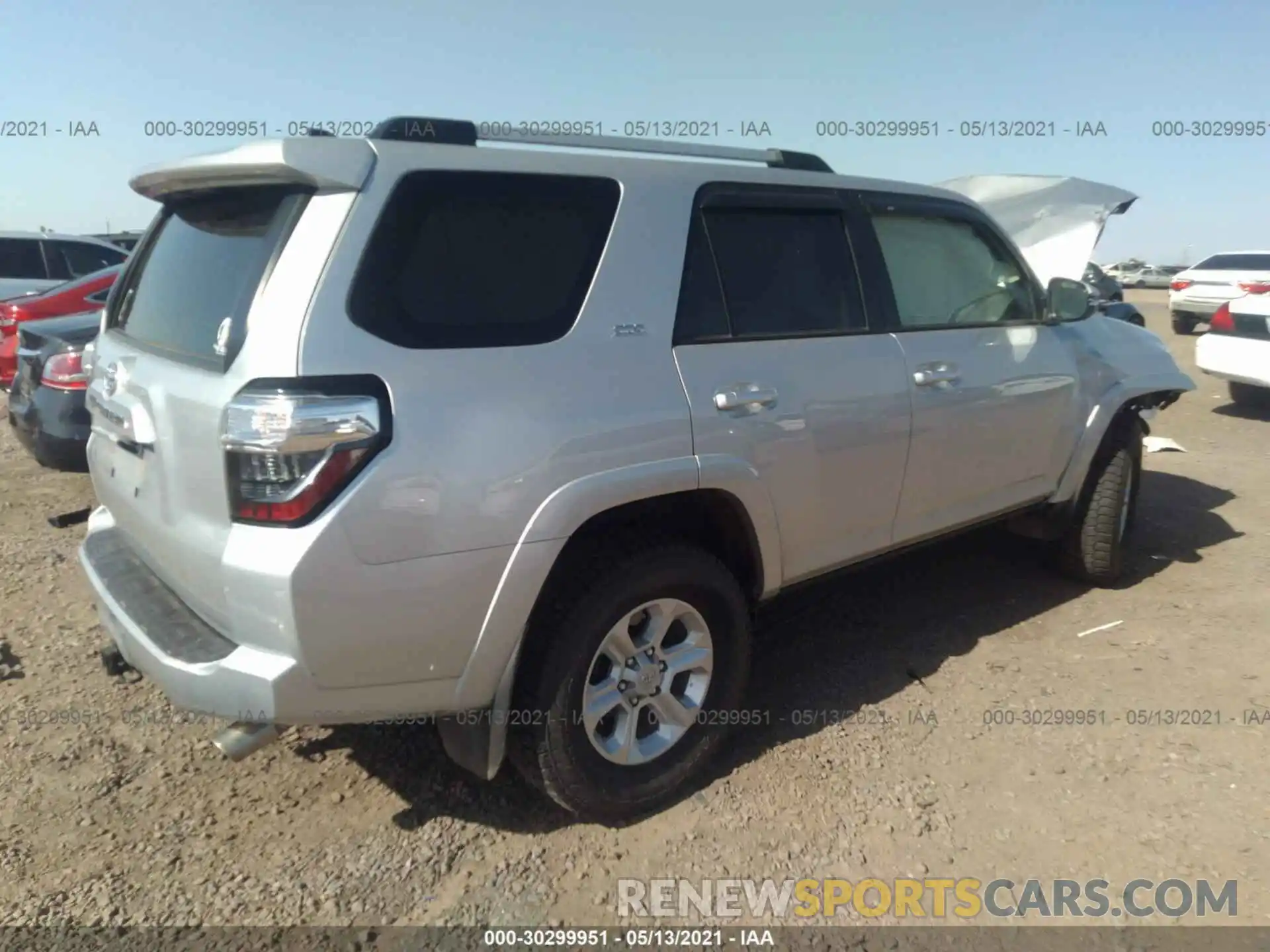 4 Фотография поврежденного автомобиля JTEBU5JR0K5640802 TOYOTA 4RUNNER 2019