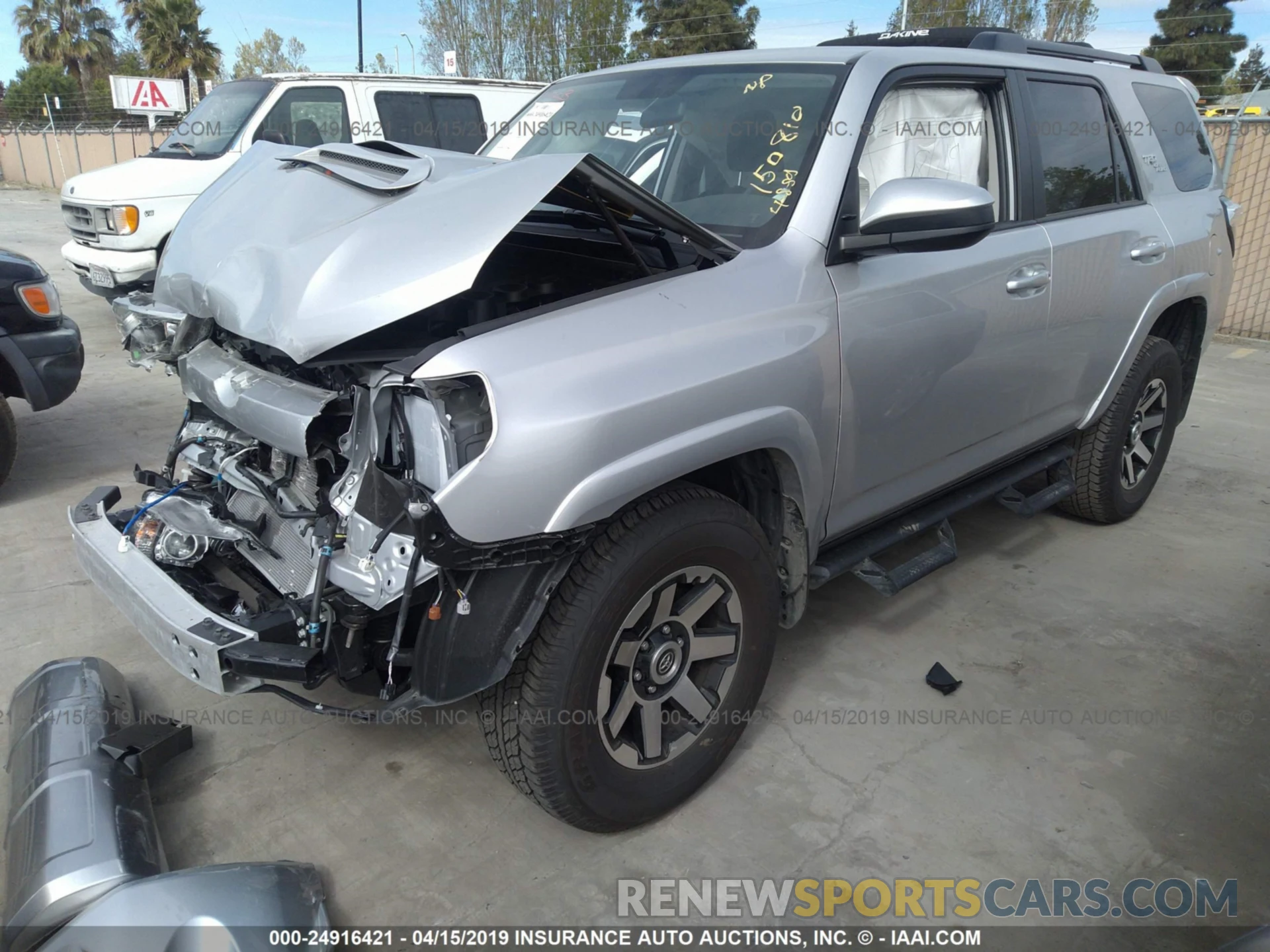 2 Photograph of a damaged car JTEBU5JR0K5641125 TOYOTA 4RUNNER 2019