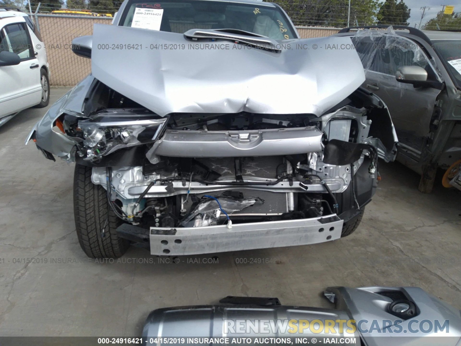 6 Фотография поврежденного автомобиля JTEBU5JR0K5641125 TOYOTA 4RUNNER 2019