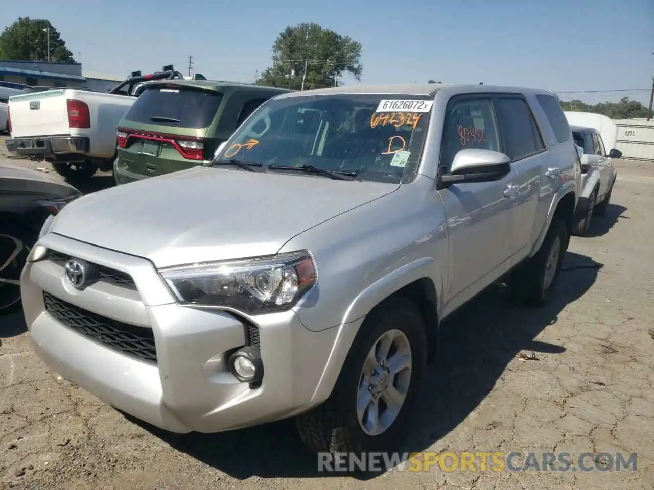 2 Фотография поврежденного автомобиля JTEBU5JR0K5642324 TOYOTA 4RUNNER 2019