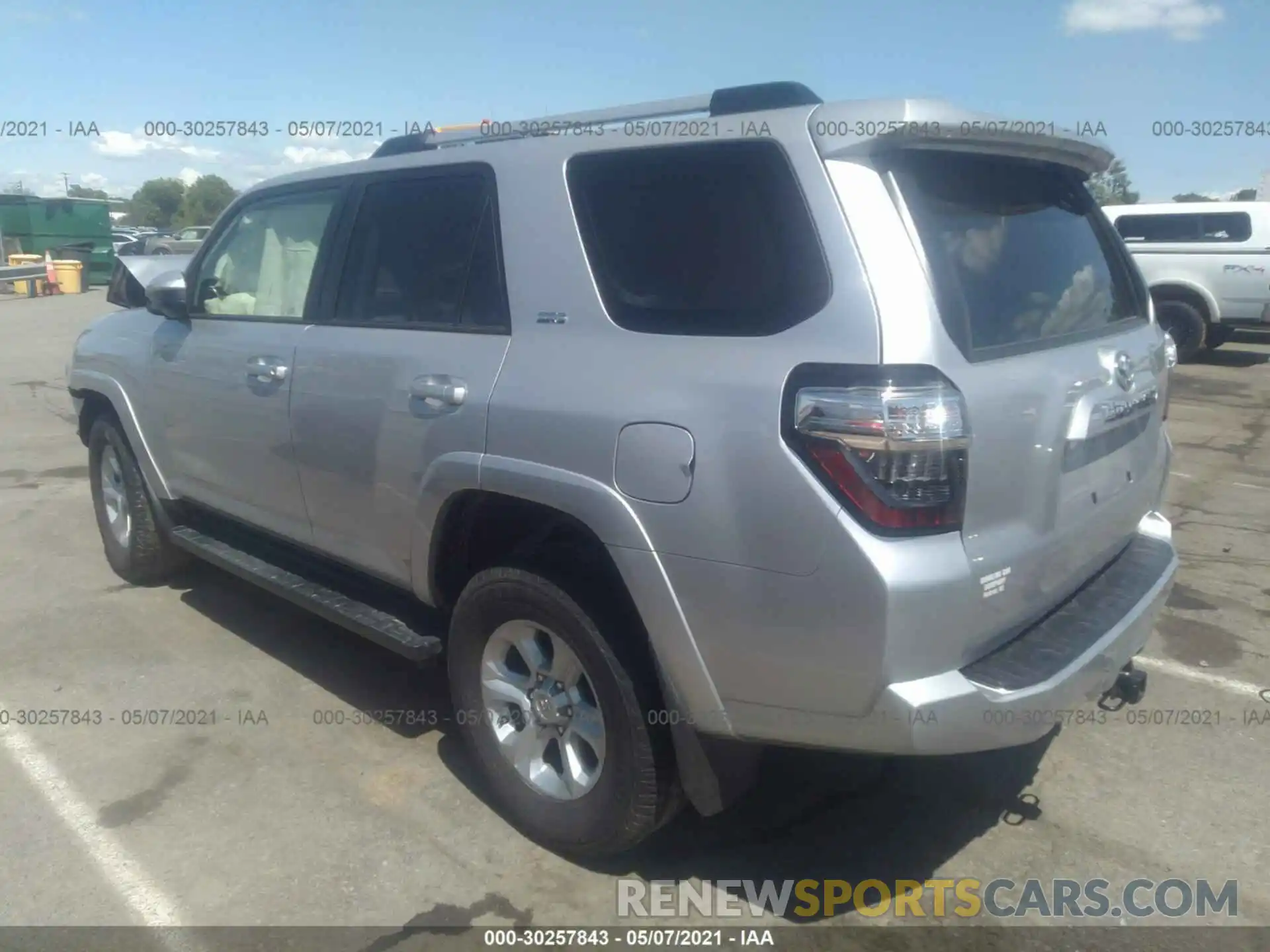 3 Photograph of a damaged car JTEBU5JR0K5642744 TOYOTA 4RUNNER 2019