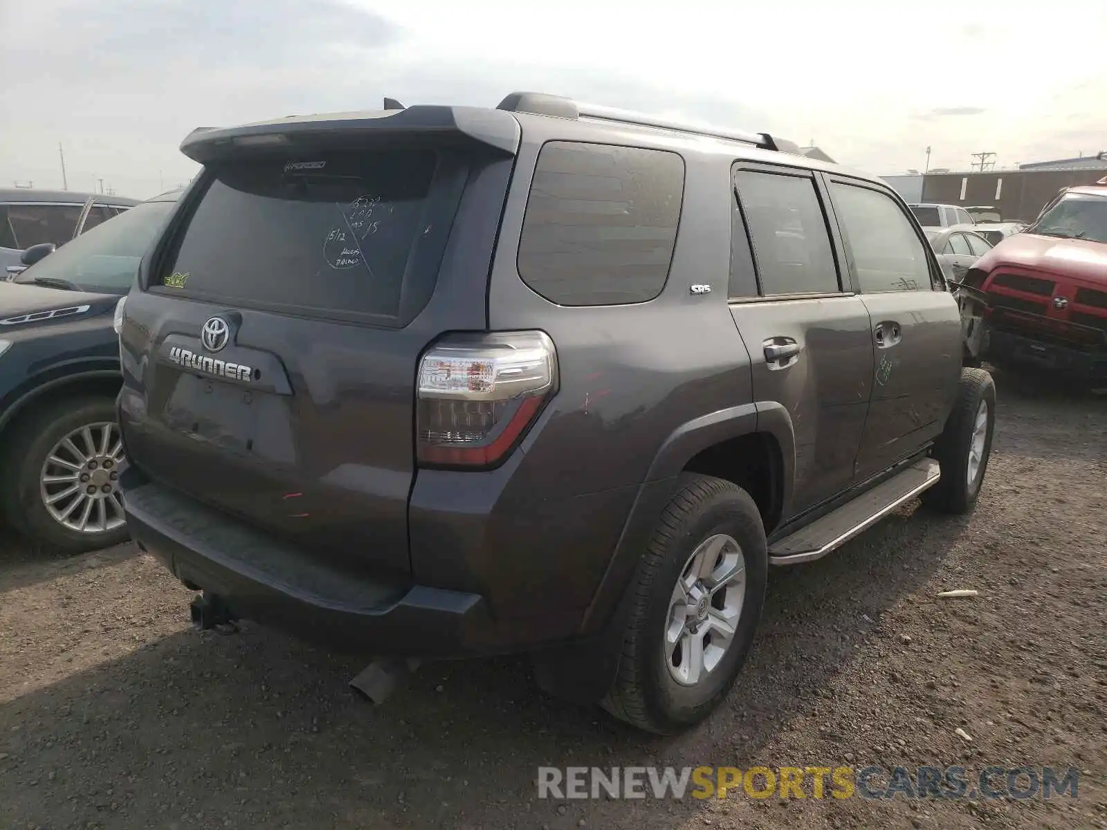 4 Фотография поврежденного автомобиля JTEBU5JR0K5645238 TOYOTA 4RUNNER 2019