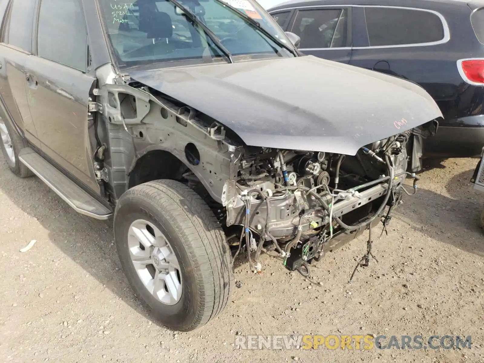 9 Фотография поврежденного автомобиля JTEBU5JR0K5645238 TOYOTA 4RUNNER 2019