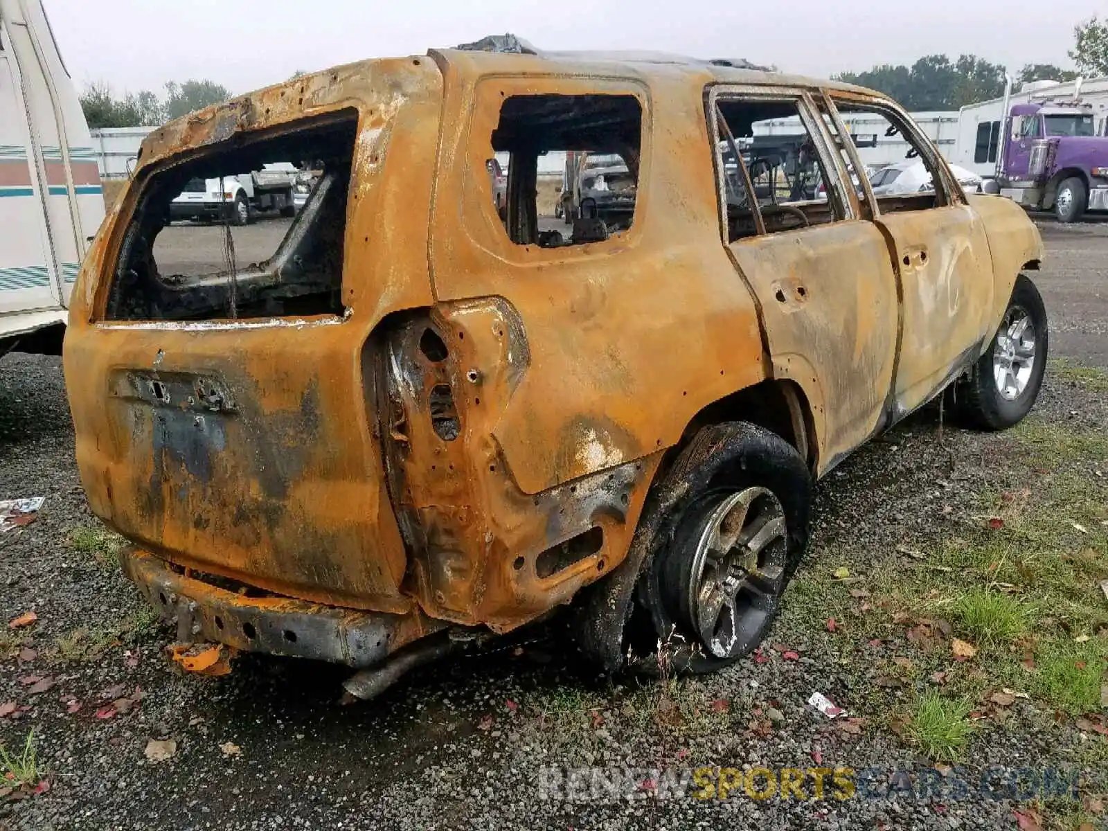 4 Фотография поврежденного автомобиля JTEBU5JR0K5645403 TOYOTA 4RUNNER 2019