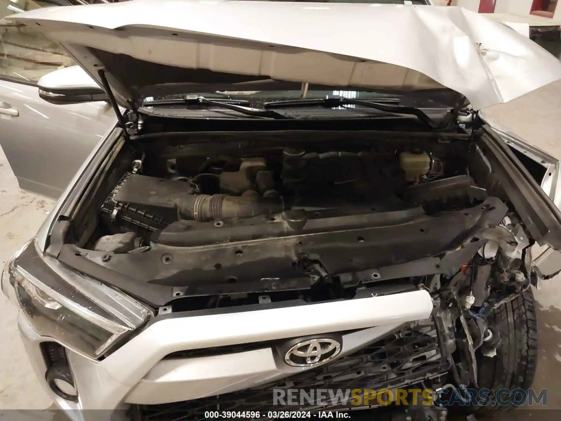 10 Photograph of a damaged car JTEBU5JR0K5645935 TOYOTA 4RUNNER 2019