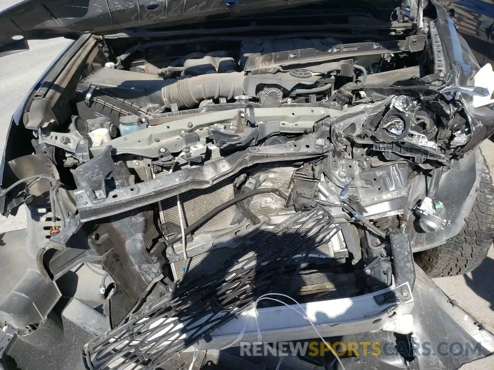 7 Photograph of a damaged car JTEBU5JR0K5646678 TOYOTA 4RUNNER 2019