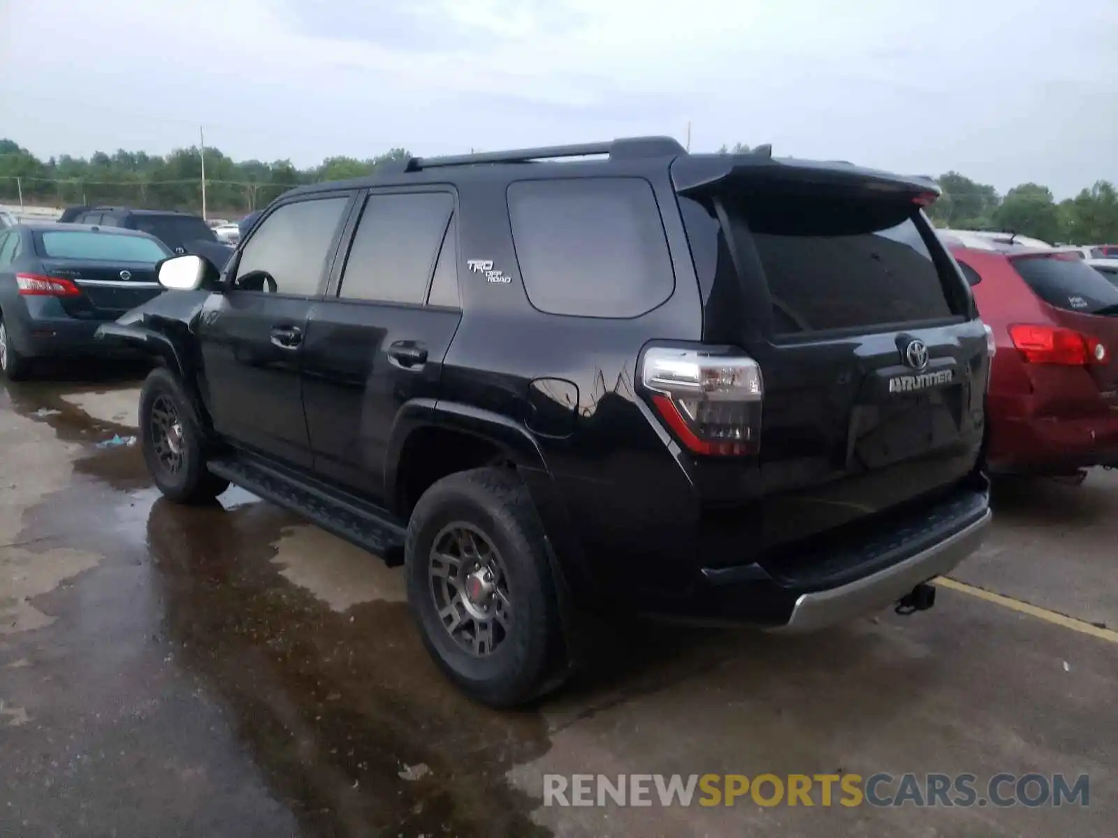 3 Фотография поврежденного автомобиля JTEBU5JR0K5647832 TOYOTA 4RUNNER 2019