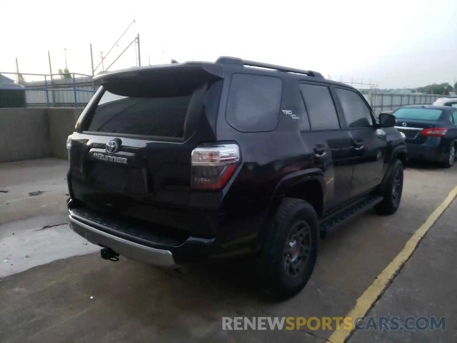 4 Фотография поврежденного автомобиля JTEBU5JR0K5647832 TOYOTA 4RUNNER 2019