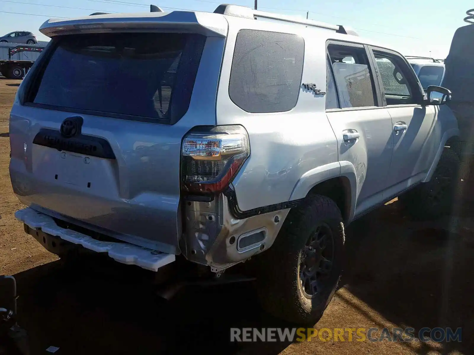 4 Фотография поврежденного автомобиля JTEBU5JR0K5648494 TOYOTA 4RUNNER 2019