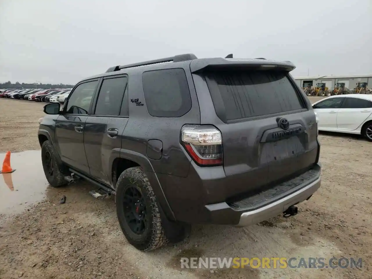 3 Фотография поврежденного автомобиля JTEBU5JR0K5650021 TOYOTA 4RUNNER 2019