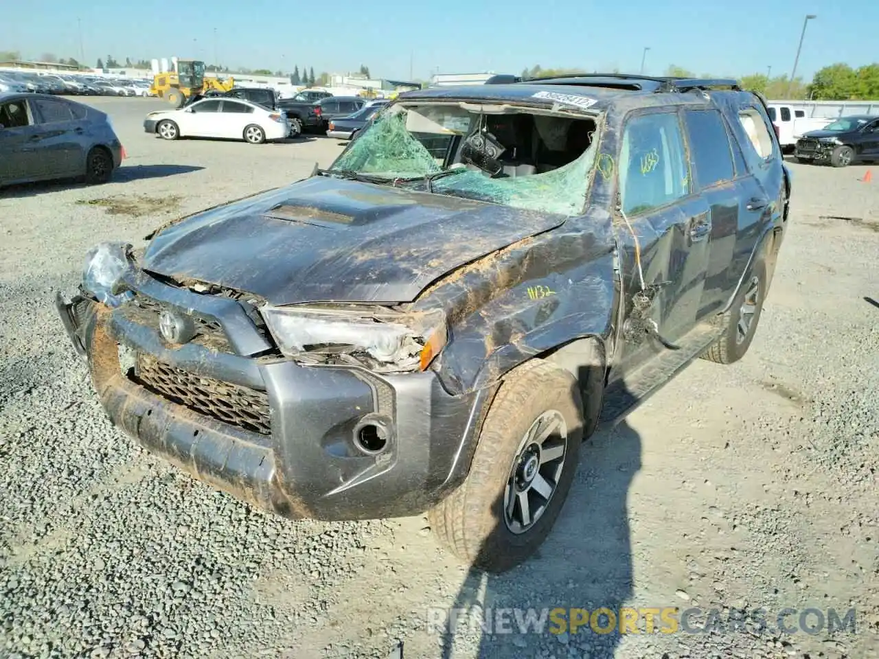 2 Фотография поврежденного автомобиля JTEBU5JR0K5654098 TOYOTA 4RUNNER 2019