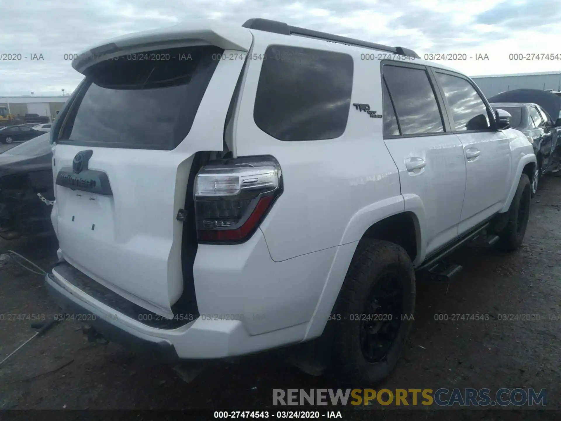 4 Фотография поврежденного автомобиля JTEBU5JR0K5655039 TOYOTA 4RUNNER 2019