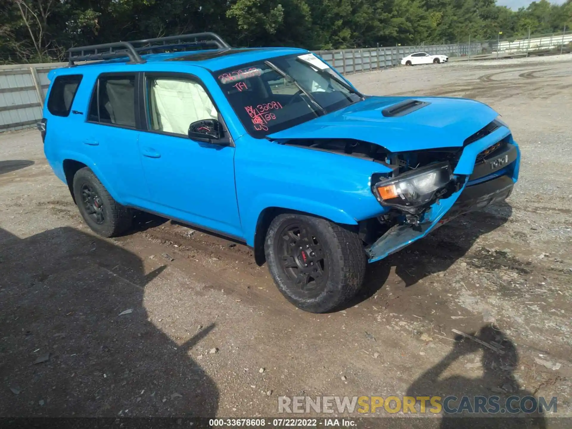 1 Фотография поврежденного автомобиля JTEBU5JR0K5657759 TOYOTA 4RUNNER 2019