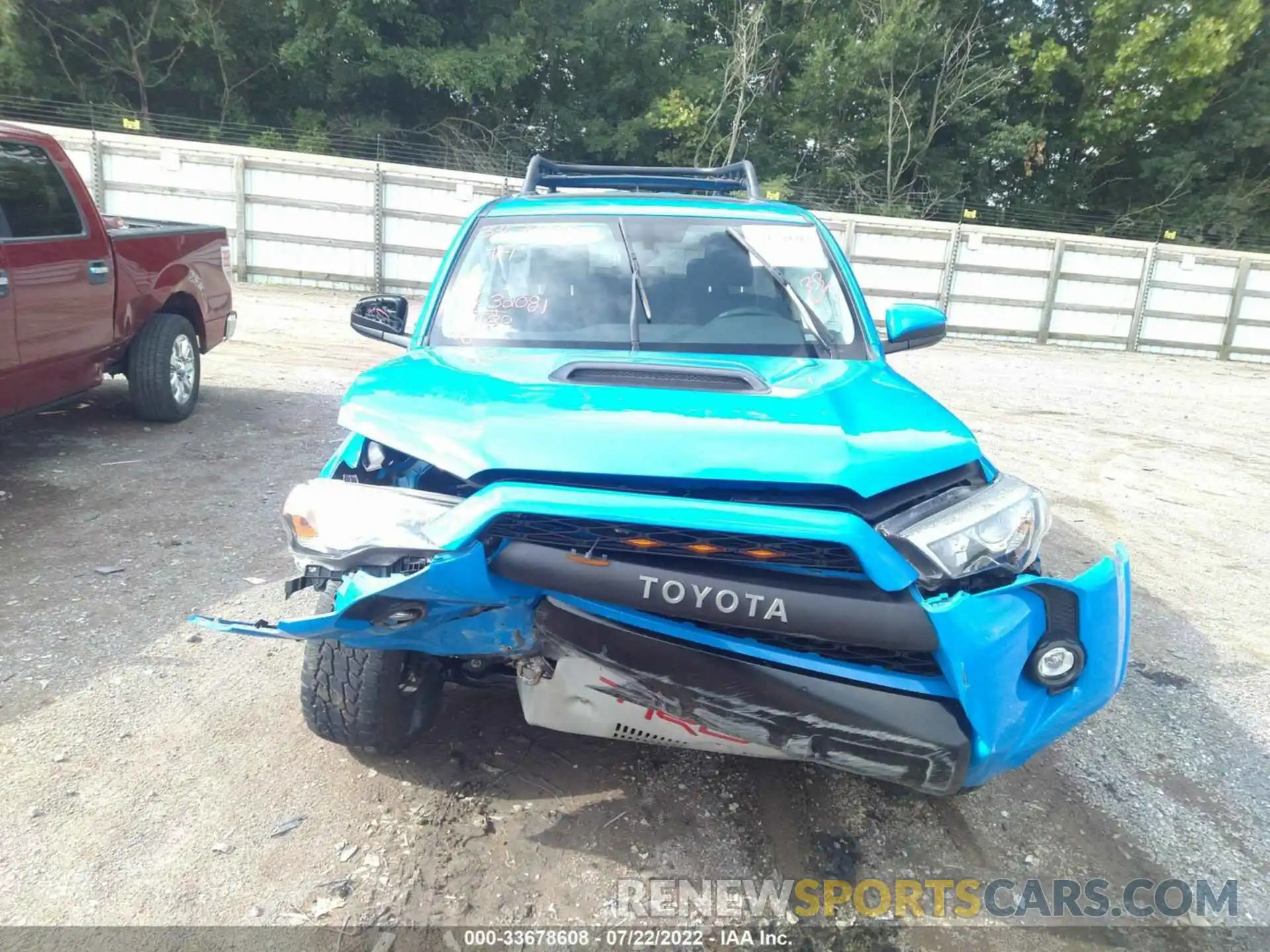 6 Фотография поврежденного автомобиля JTEBU5JR0K5657759 TOYOTA 4RUNNER 2019