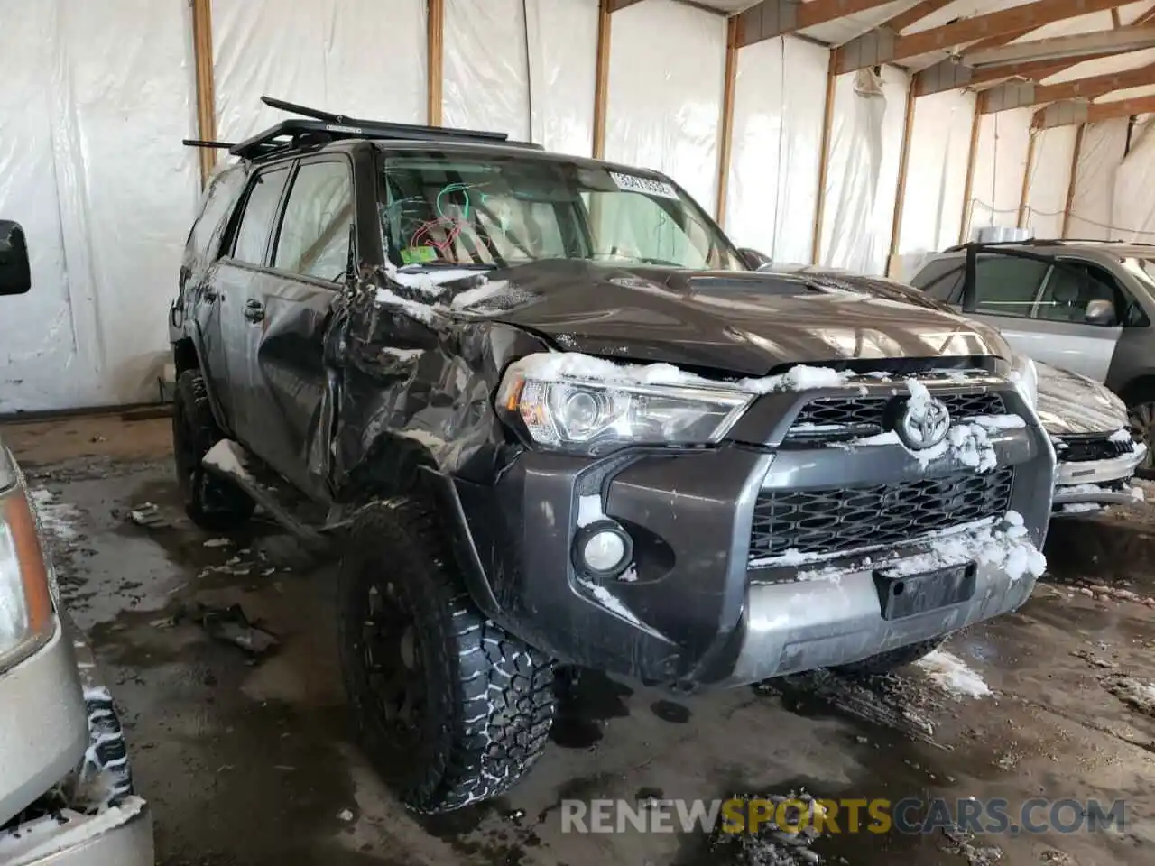 1 Фотография поврежденного автомобиля JTEBU5JR0K5659351 TOYOTA 4RUNNER 2019