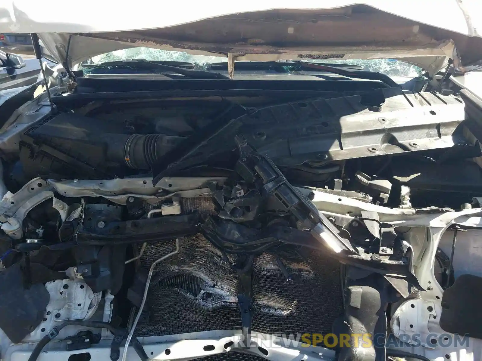 7 Фотография поврежденного автомобиля JTEBU5JR0K5661455 TOYOTA 4RUNNER 2019