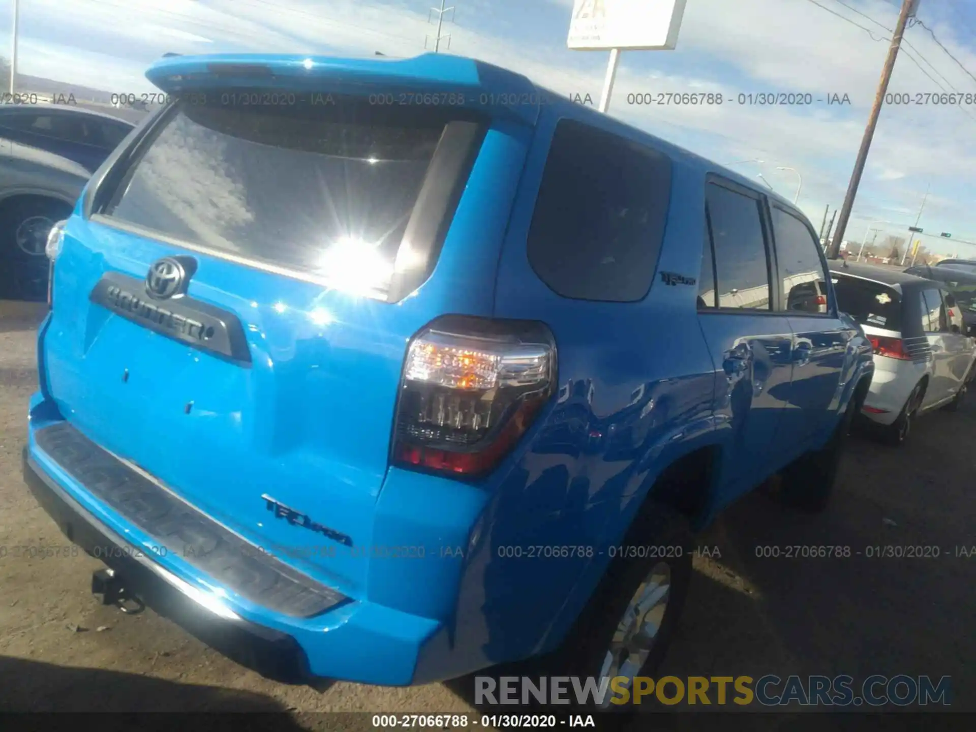 4 Photograph of a damaged car JTEBU5JR0K5665733 TOYOTA 4RUNNER 2019