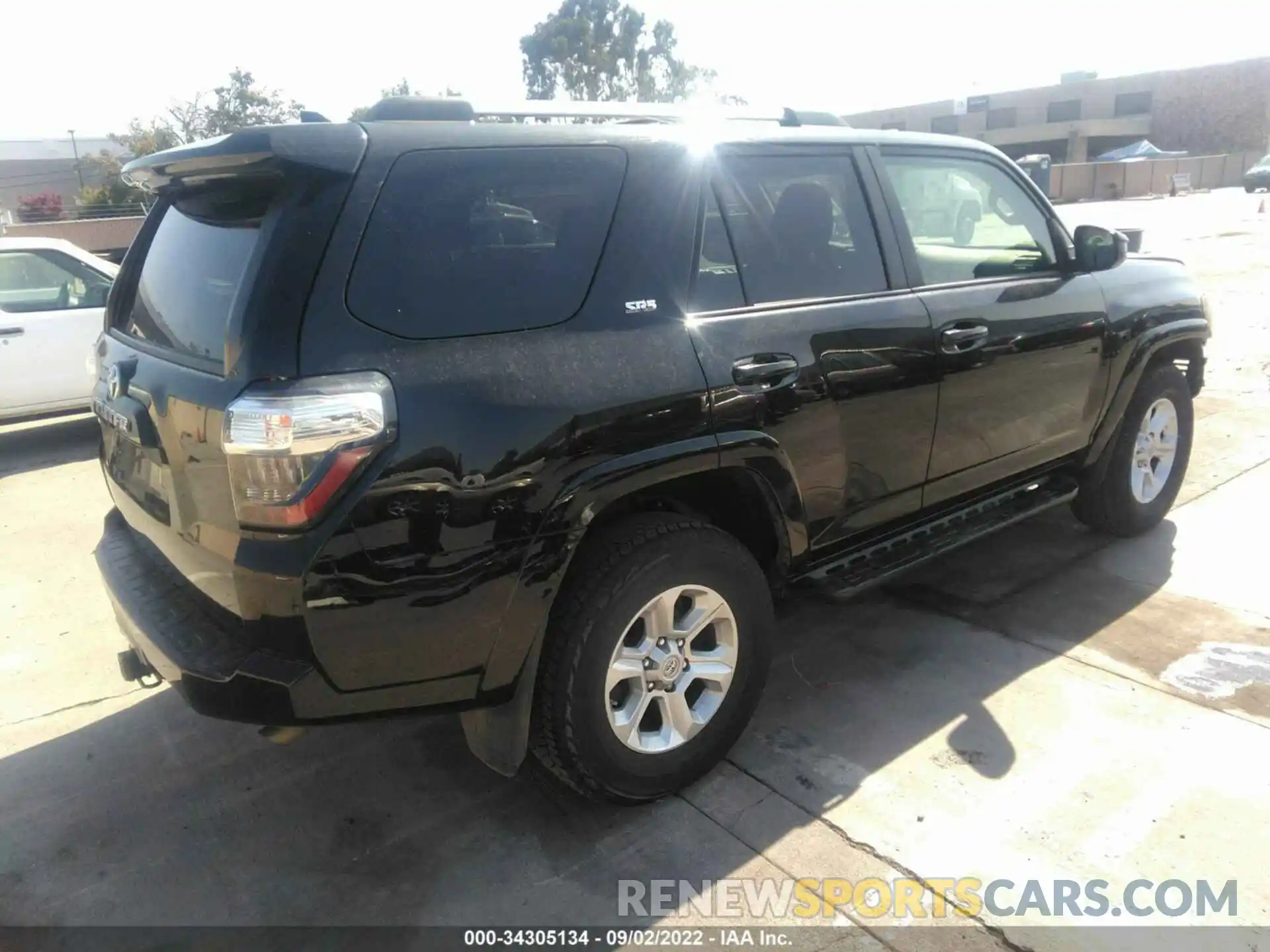 4 Photograph of a damaged car JTEBU5JR0K5668244 TOYOTA 4RUNNER 2019