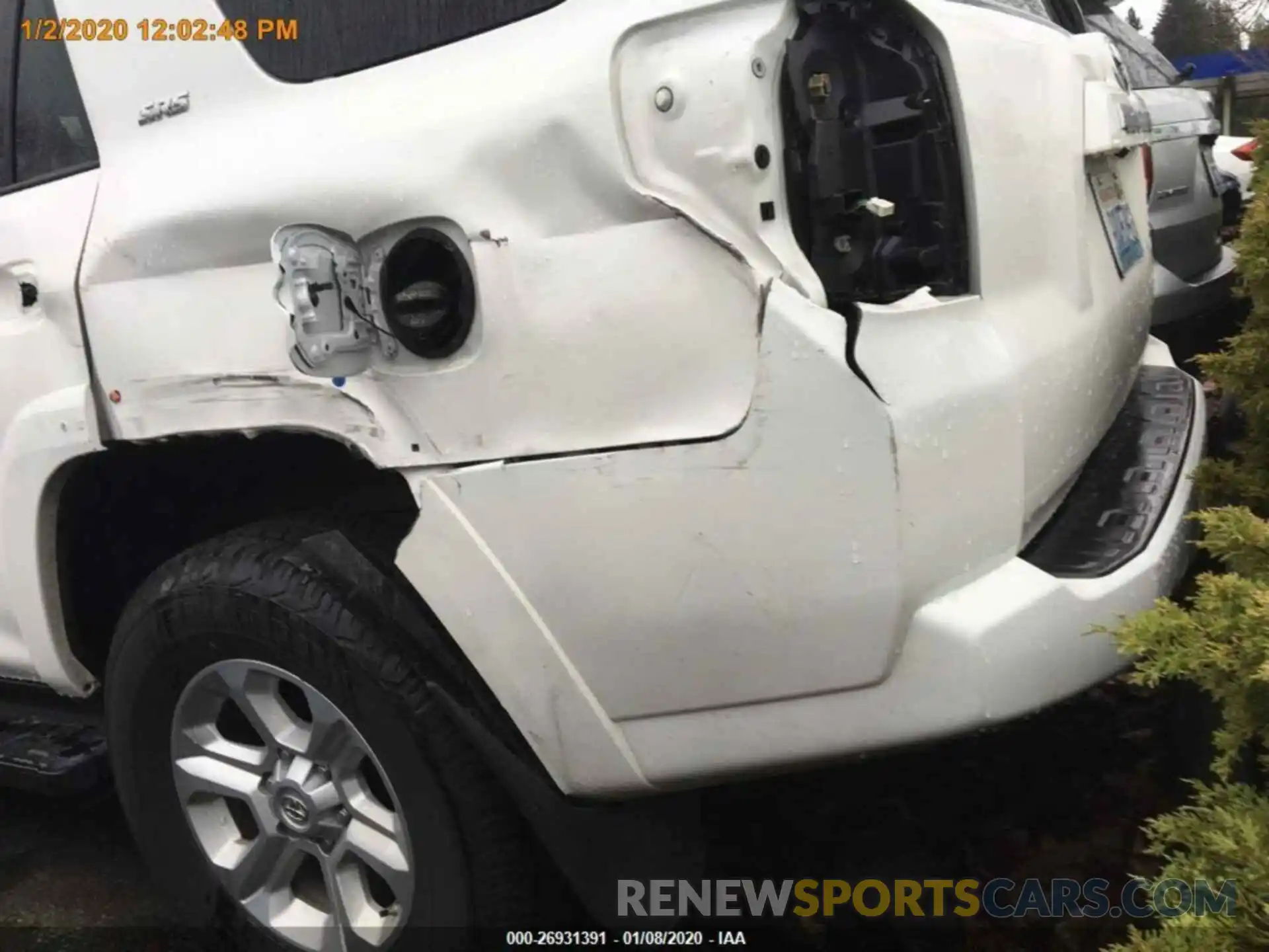 16 Photograph of a damaged car JTEBU5JR0K5670253 TOYOTA 4RUNNER 2019